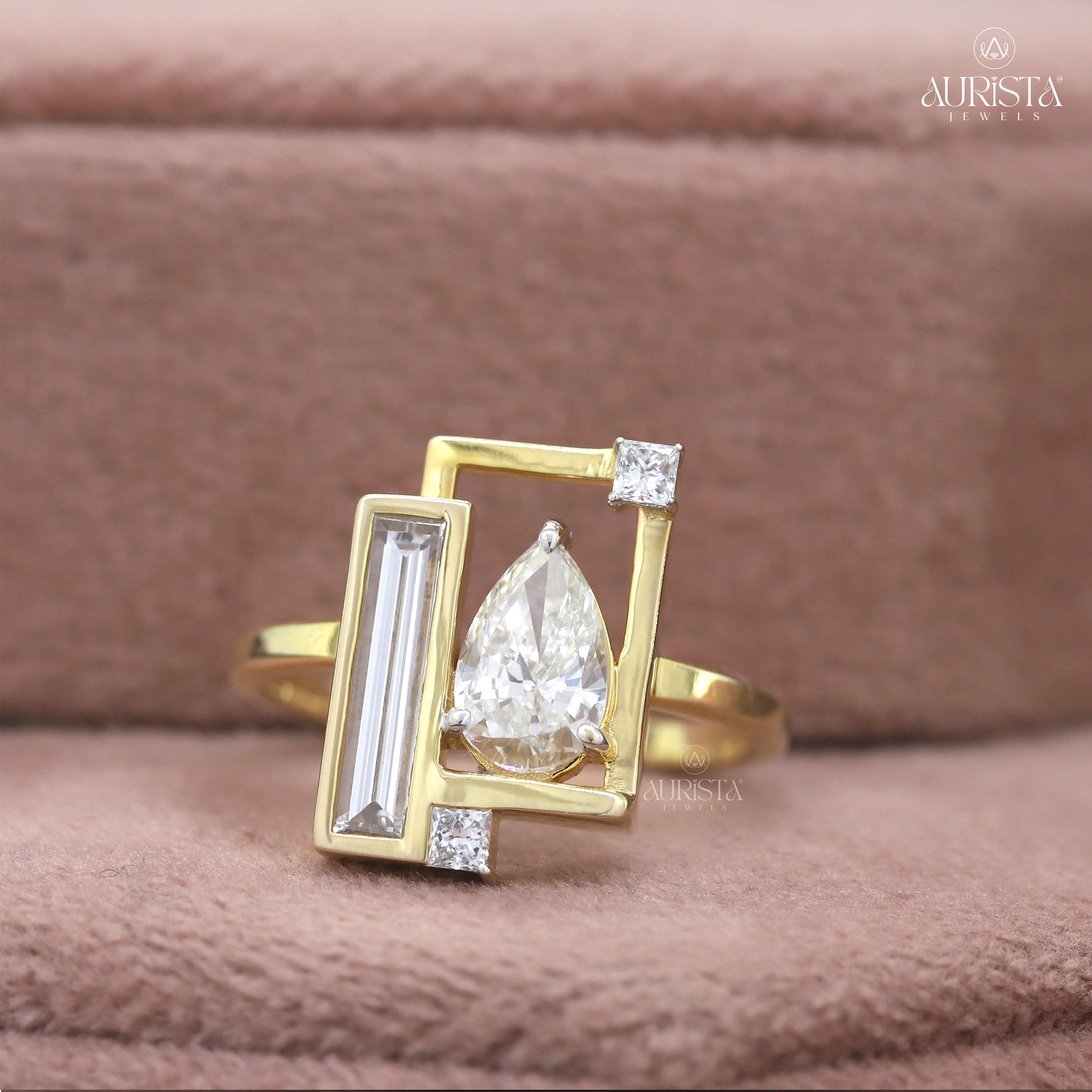 Promise Eternal – Yellow Gold Ring with Mix Diamond