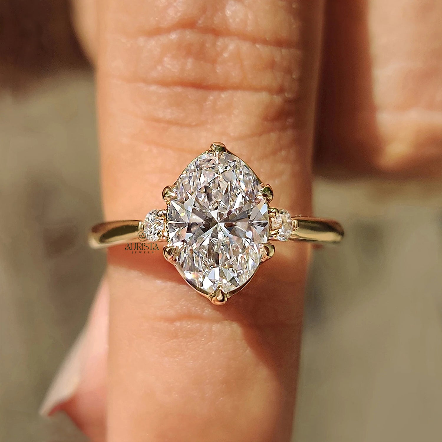 Forever Light – Rich Ring with Elegant Diamond