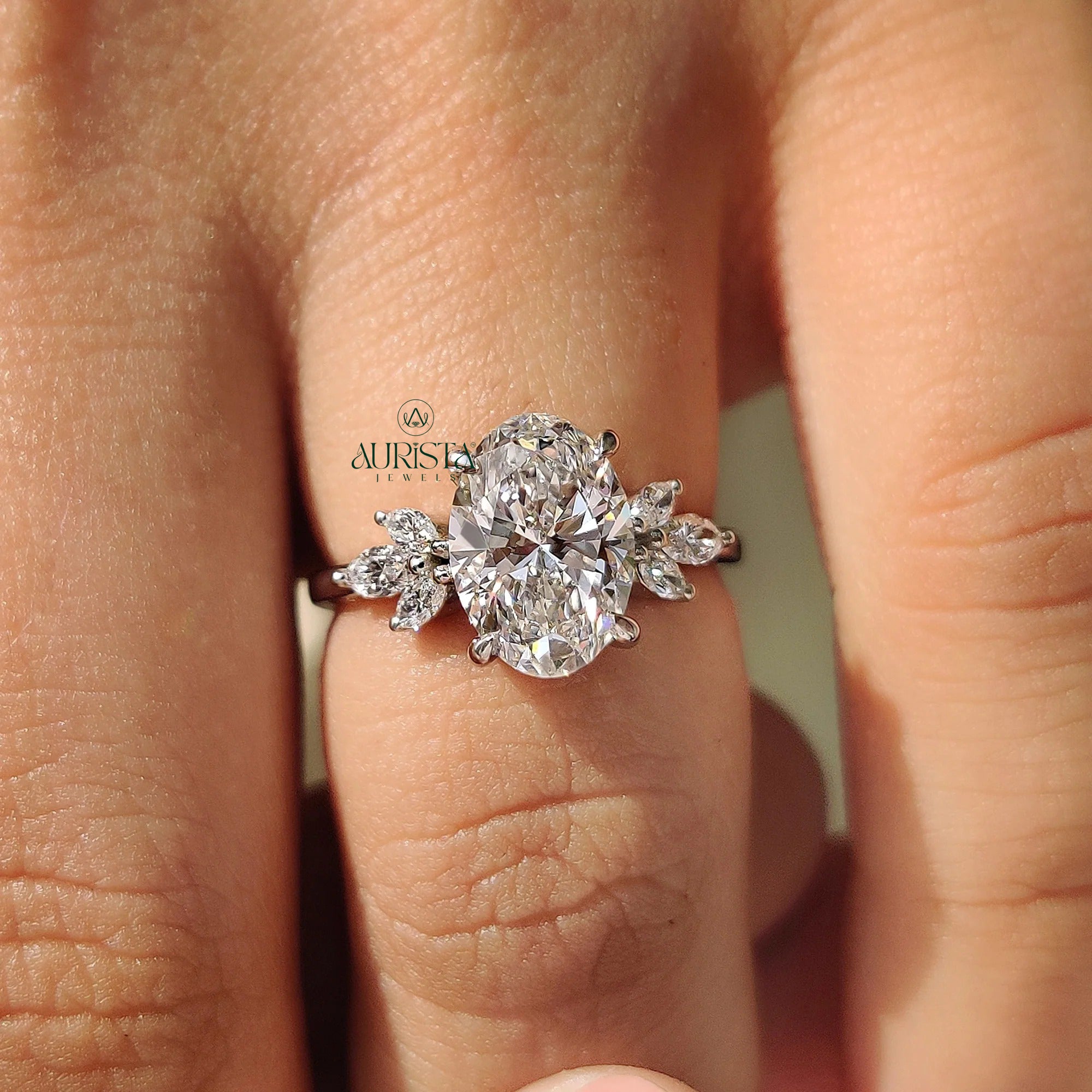 Eternal Sparkle – Classic Elegance with Shining Finish