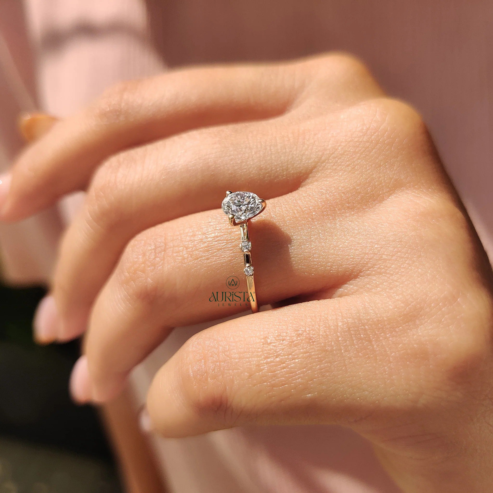 Round Brilliant Diamond Ring with Graduated Side Accents