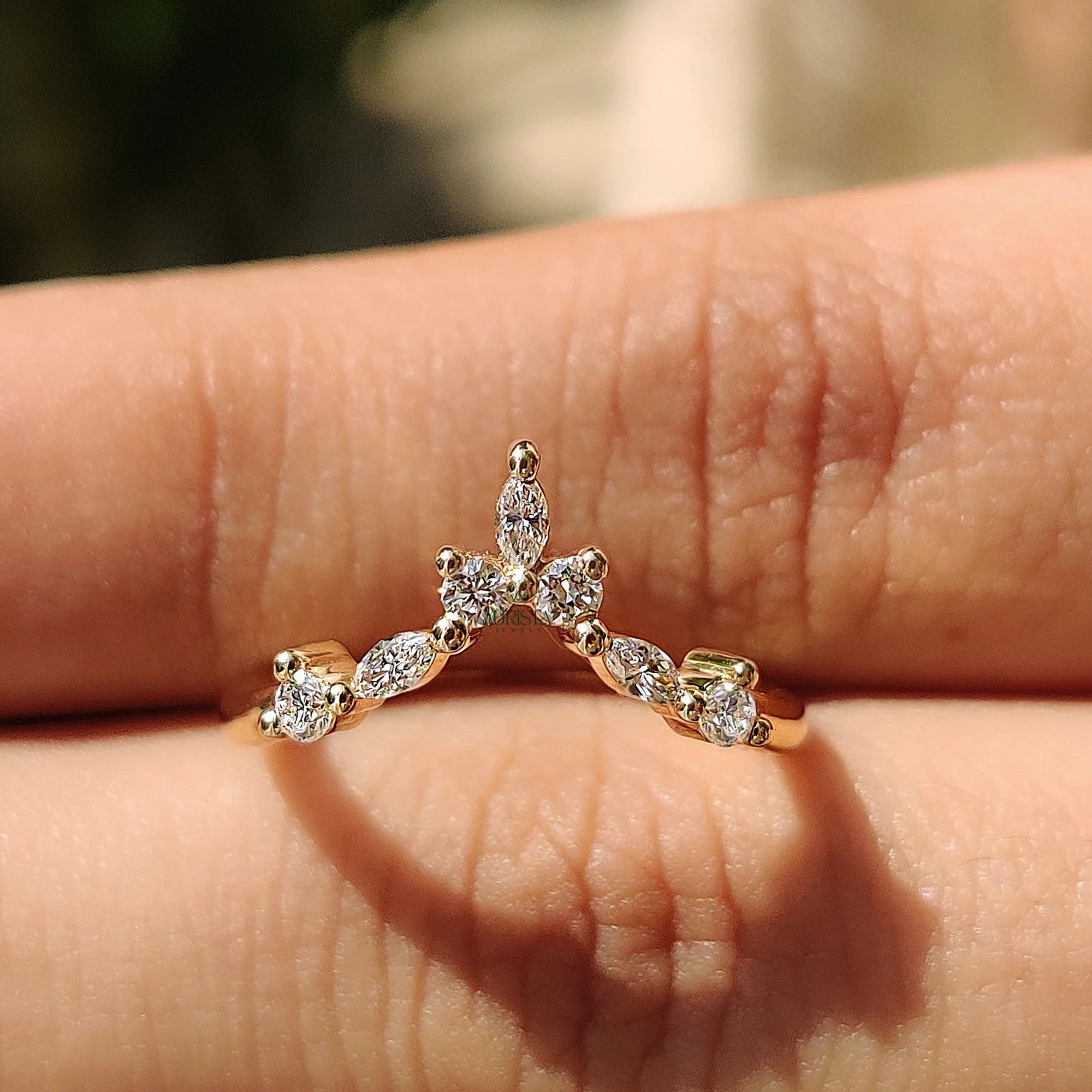 Elegant Marquise Diamond Crown Ring
