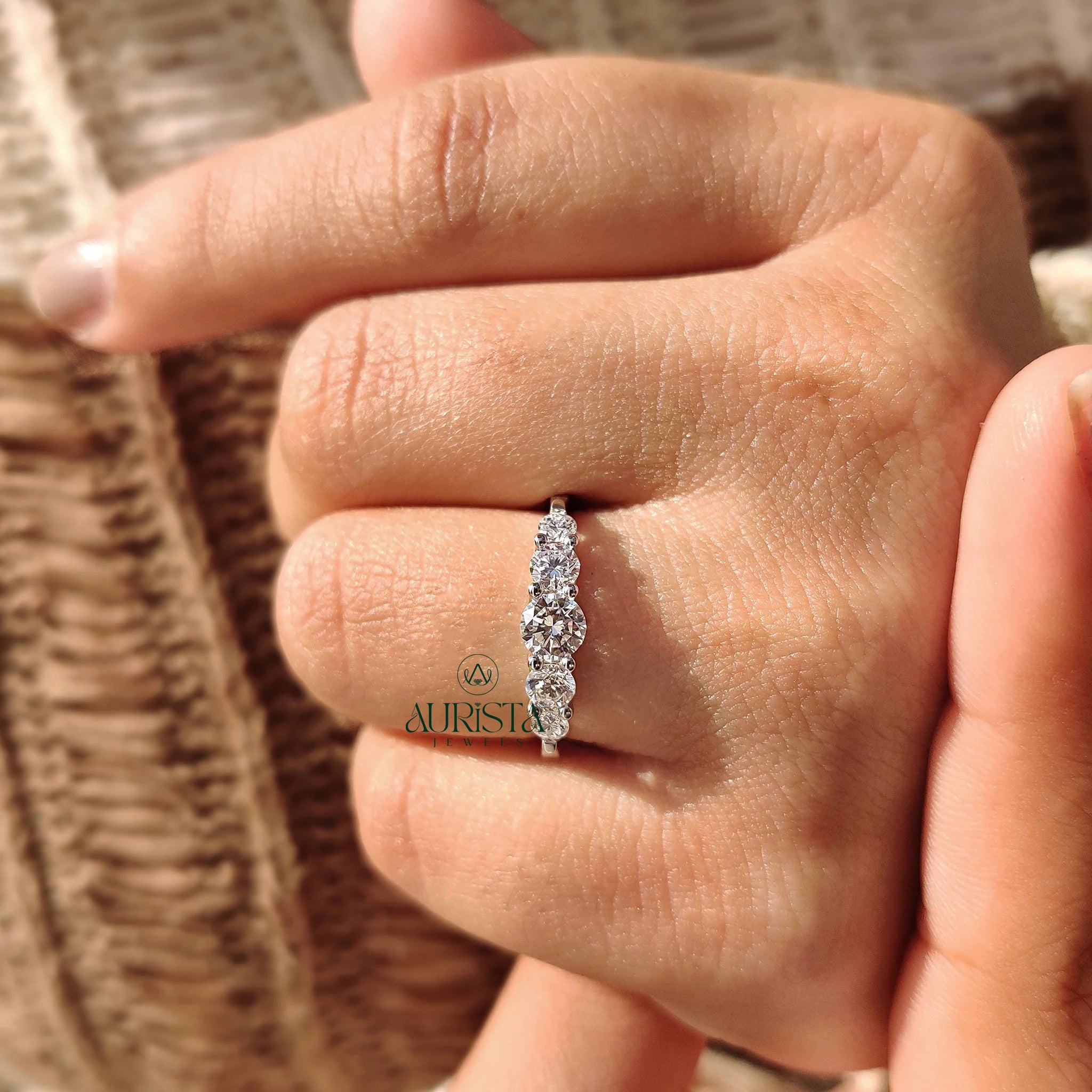 Promise Spark – Refined Grace with Elegant Glow