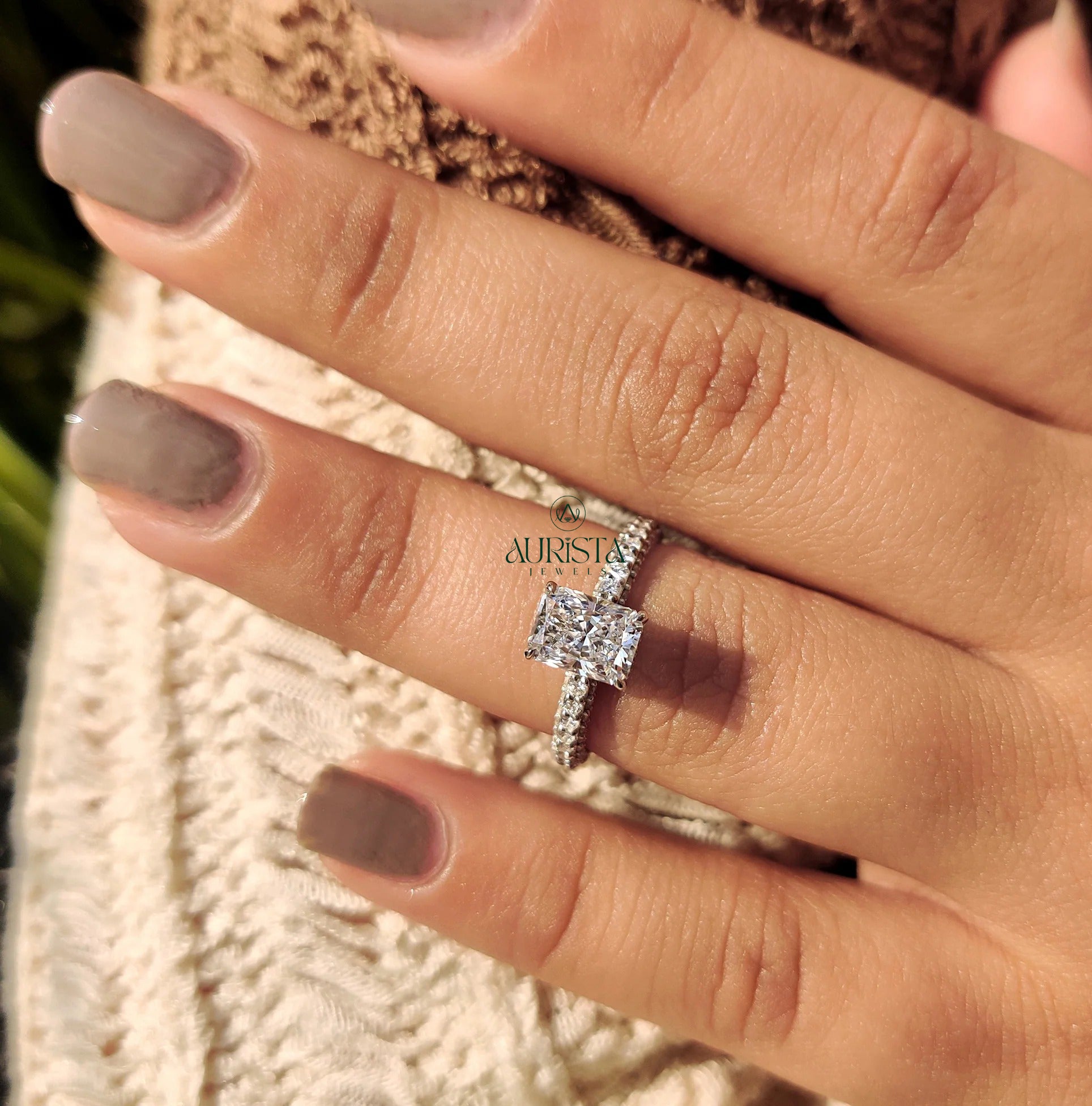 Pure Pave Radiance – Luxe Ring with Sparkling Glow