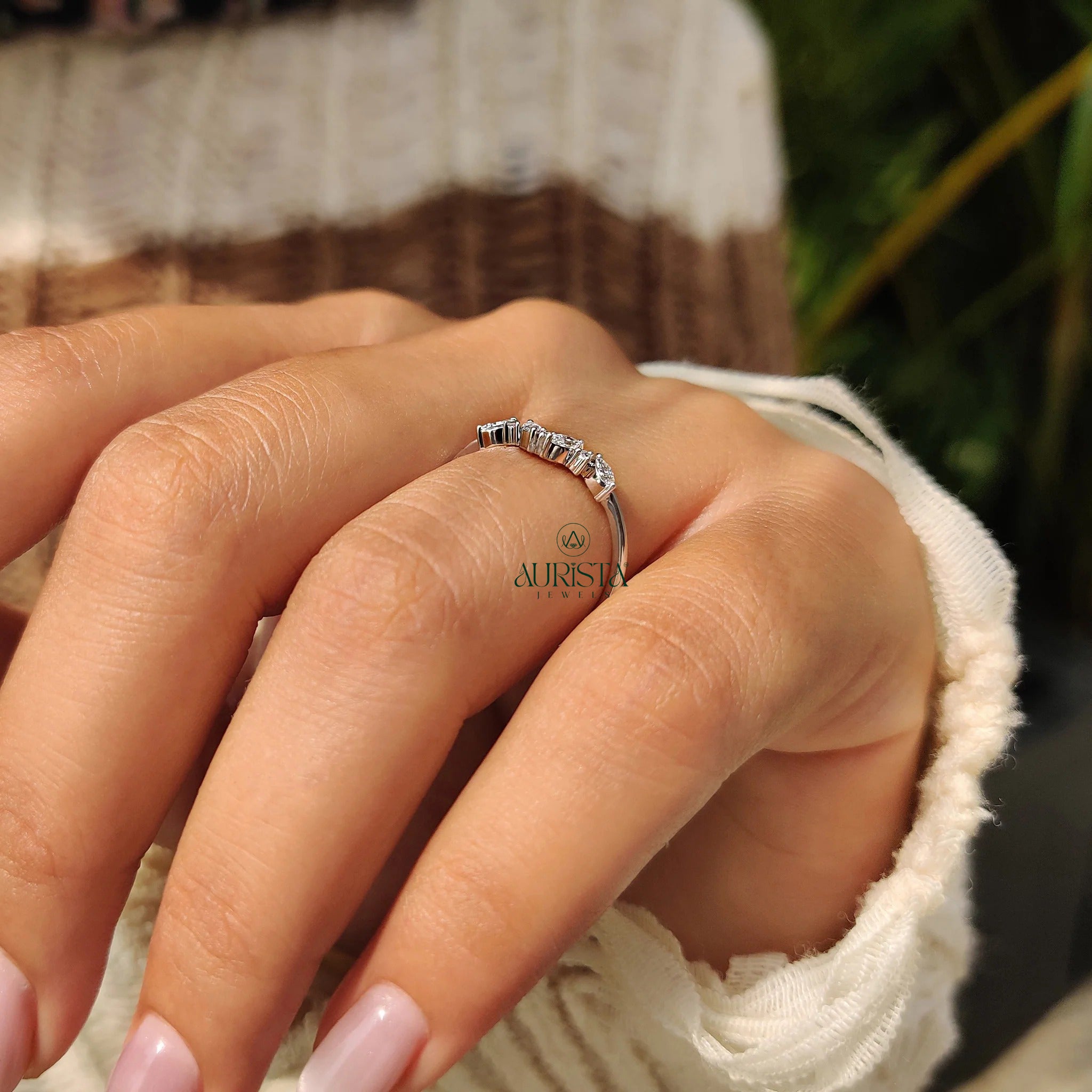 Forever Grace – Classic Ring with Sparkling Diamond