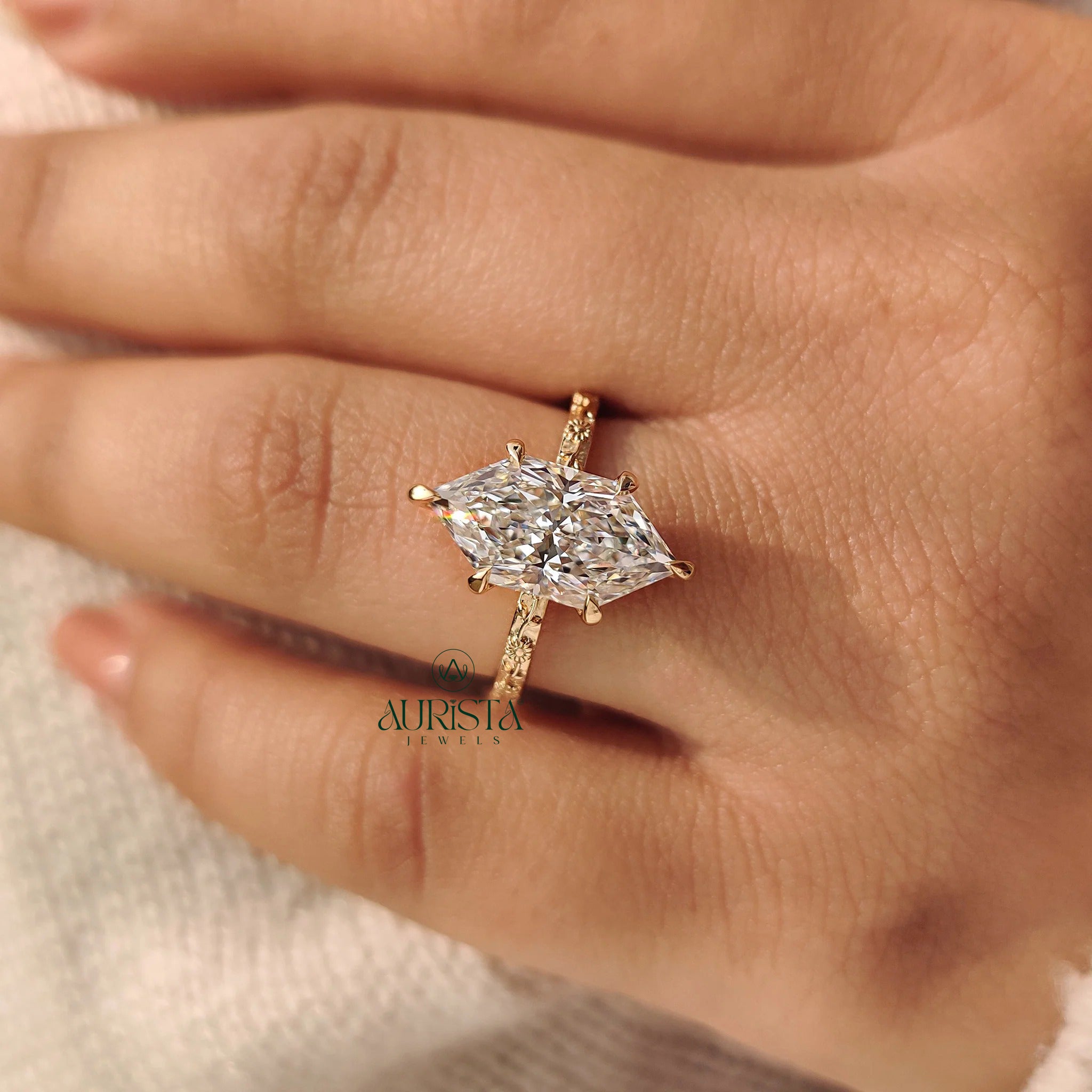 Hexagon Cut Solitaire Diamond Ring with Pure Beauty