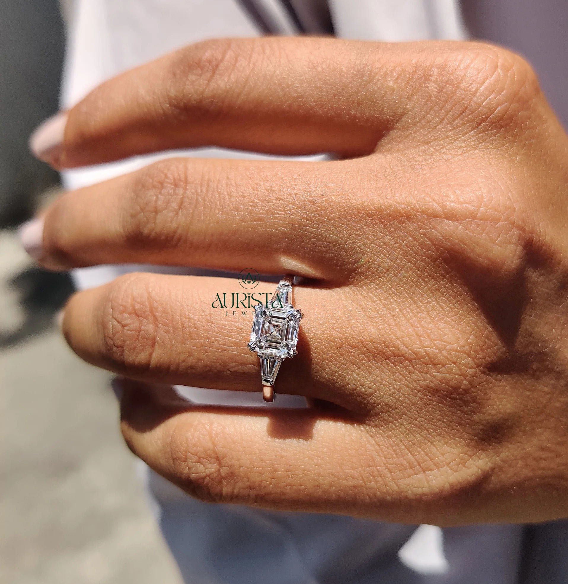 Promise of Love – Fine Ring with Sparkling Diamond