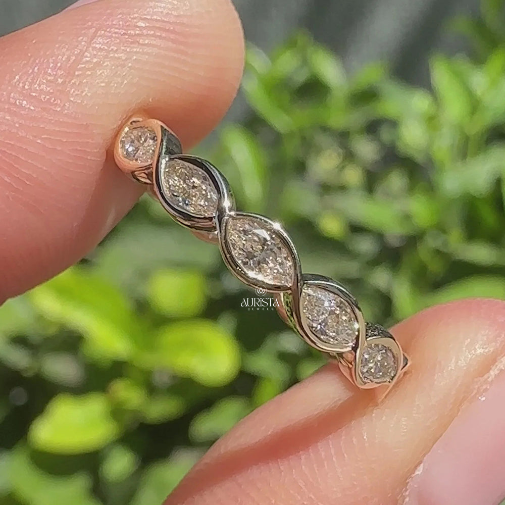 Whisper of Shine – Yellow Gold Band with Marquise Diamond
