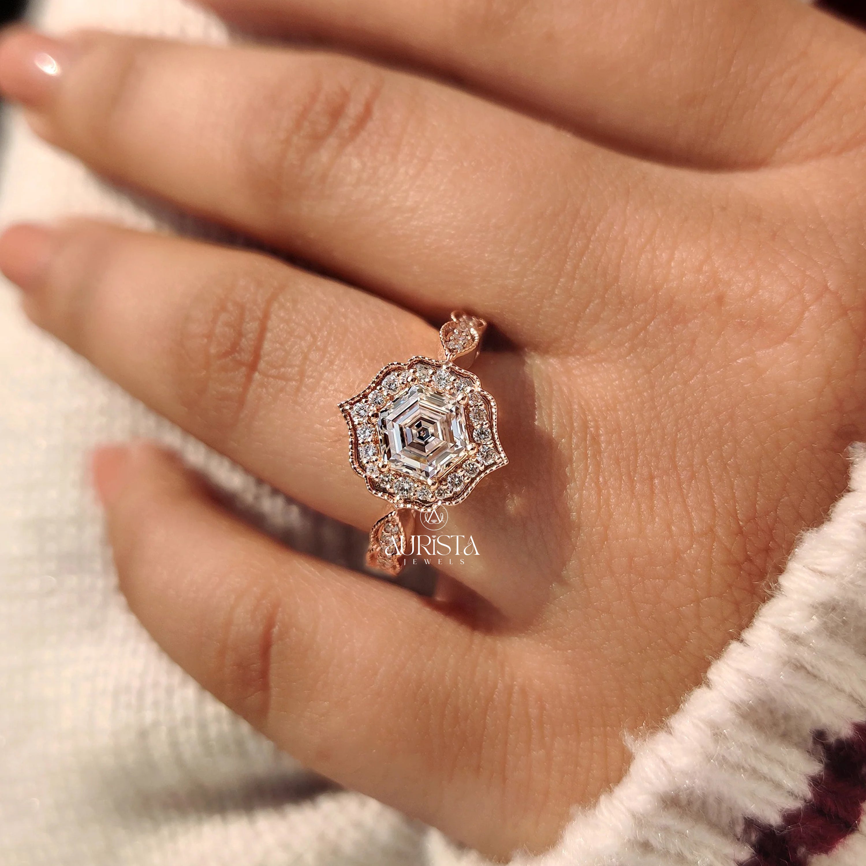 Infinite Love – Classic Gold Ring with Premium Diamond