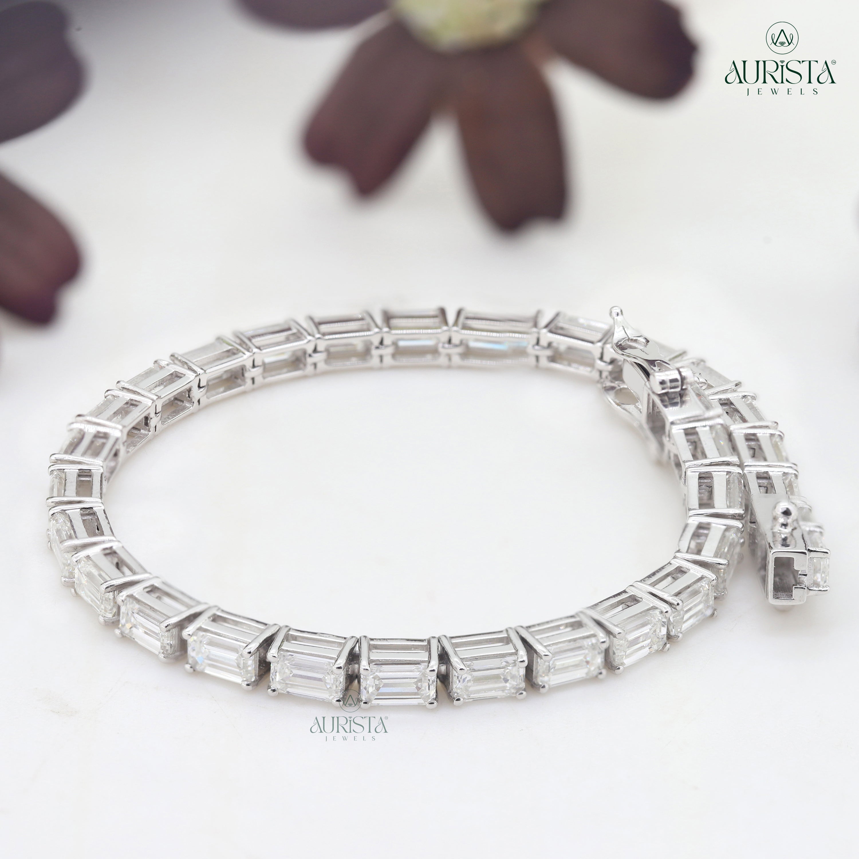 Lightbound Love – White Gold Tennis Bracelet