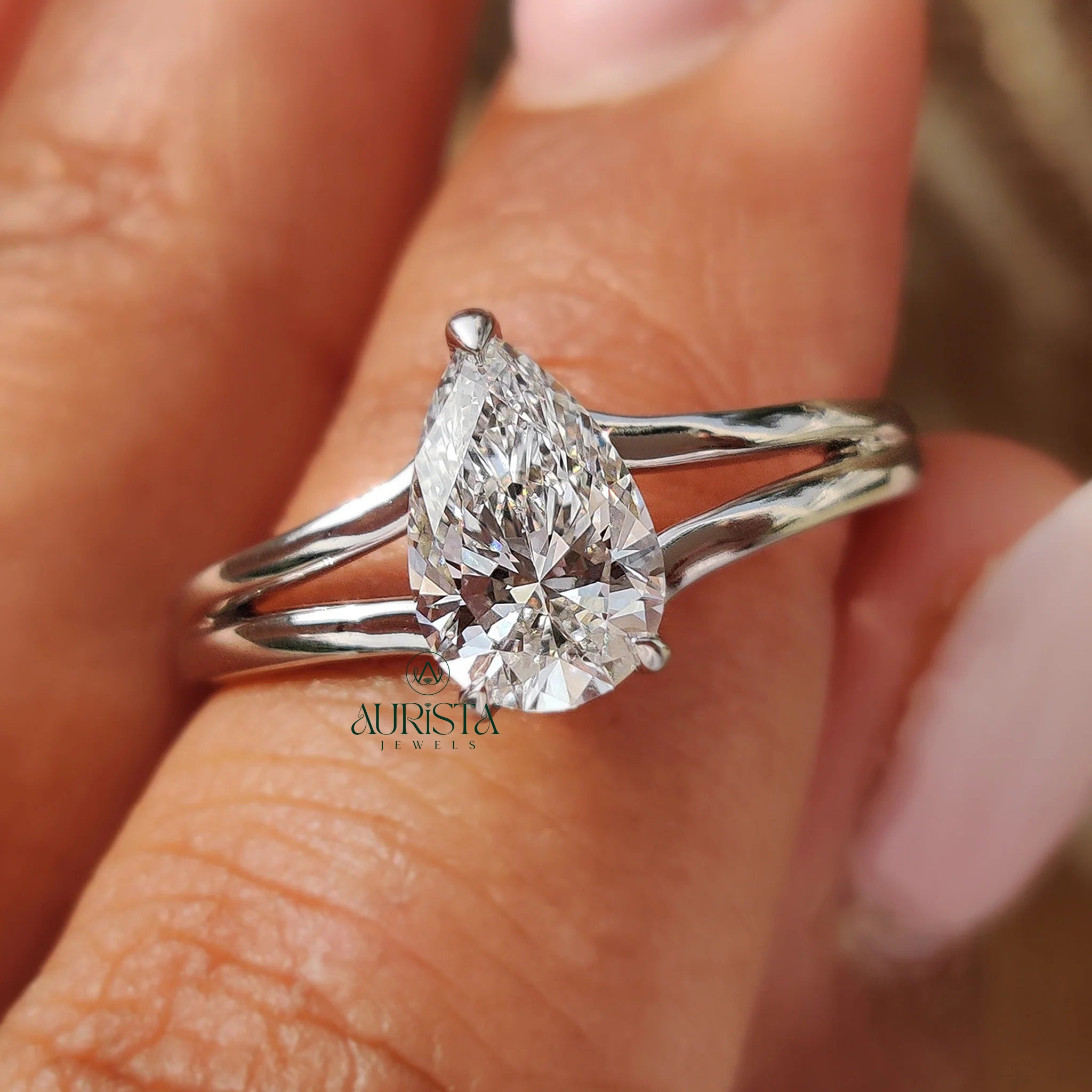 Refined Beauty in a Timeless Diamond Ring