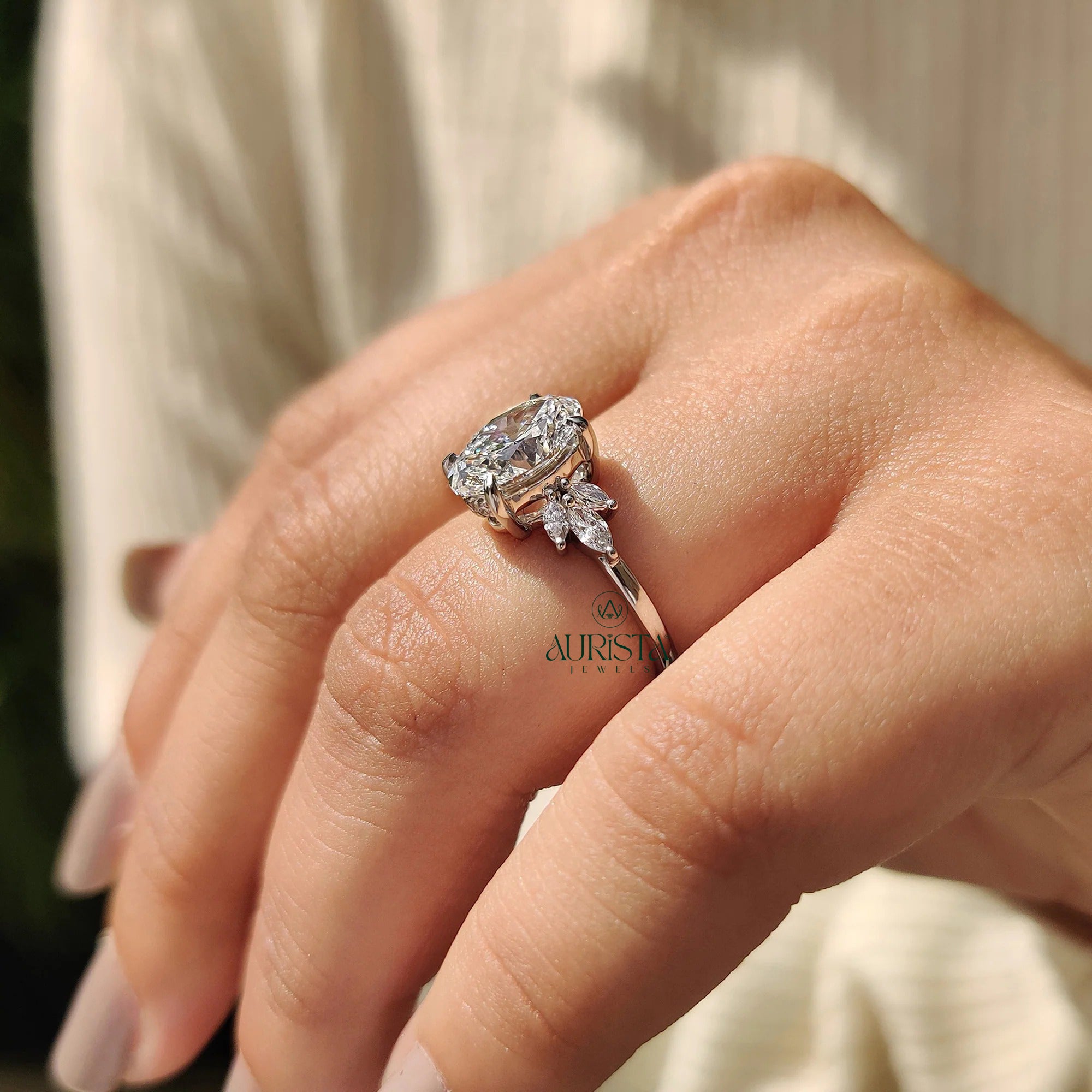 Eternal Sparkle – Classic Elegance with Shining Finish