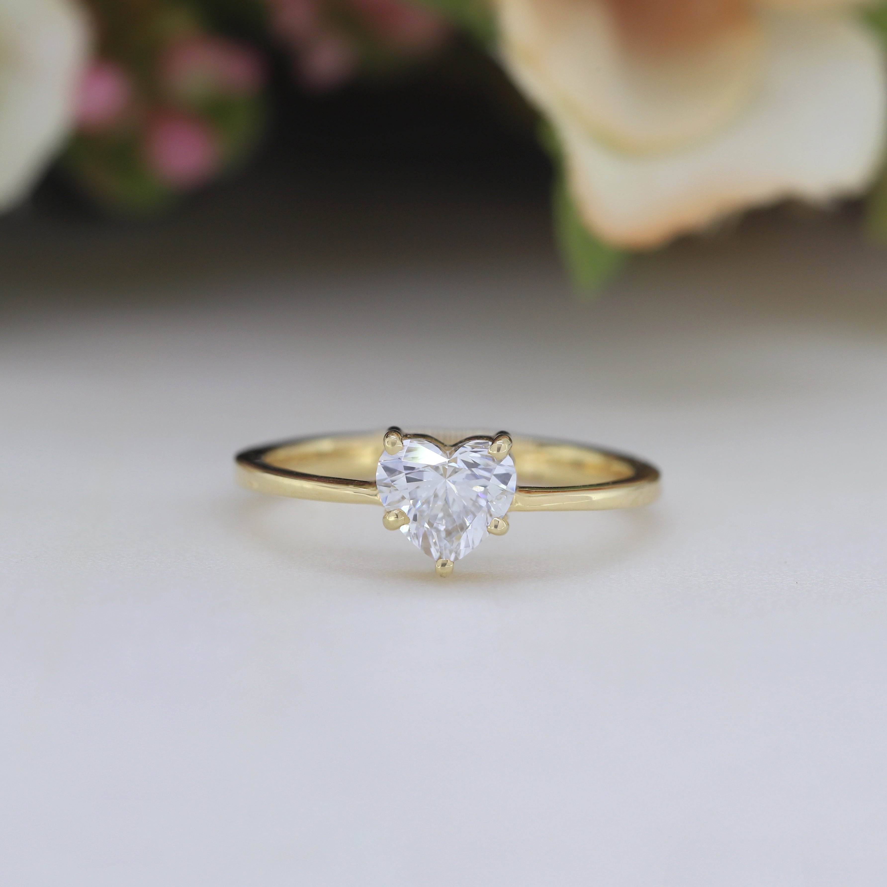 Timeless Union – Yellow Gold Band with Heart Diamond