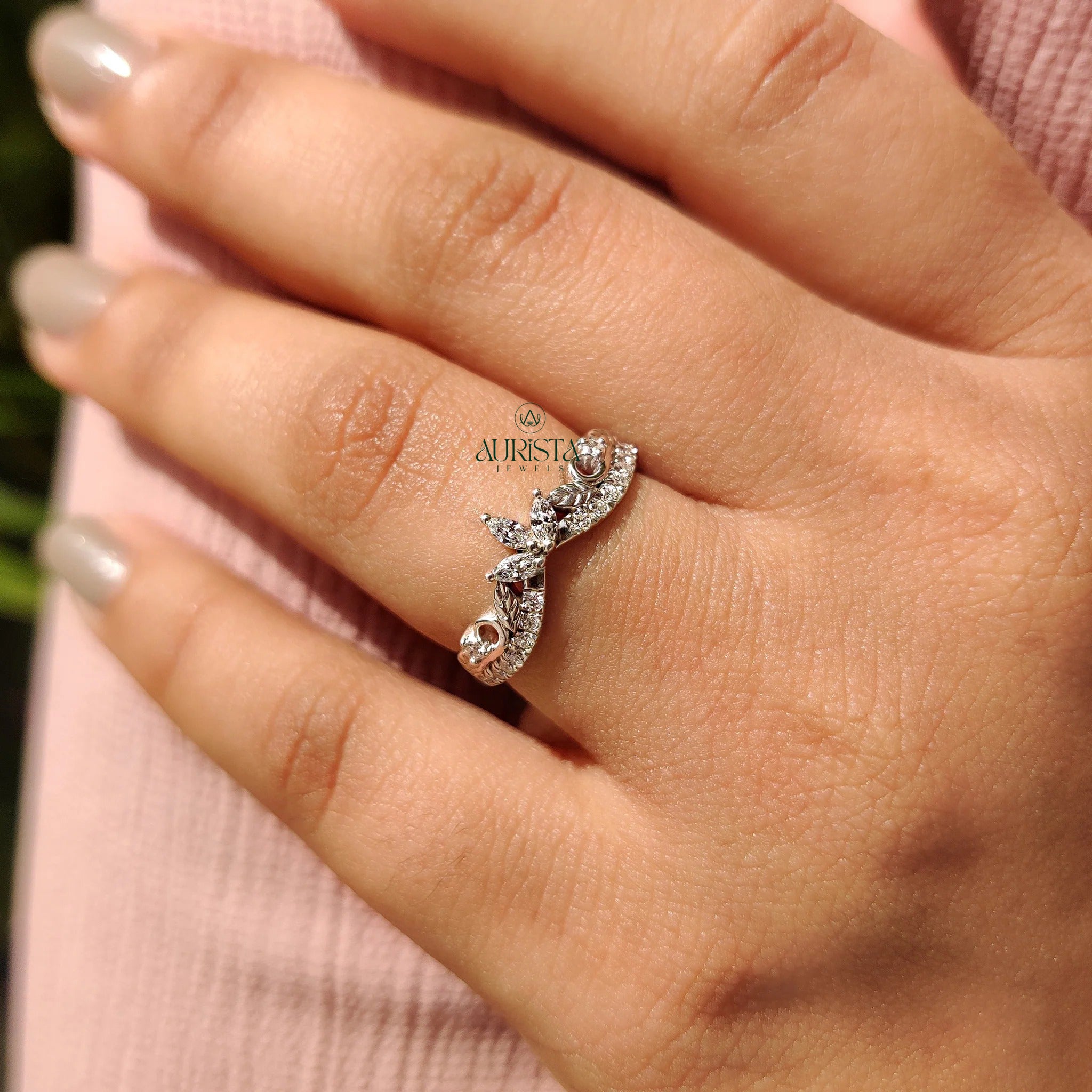 Promise of Shine – Fine Elegance with Sparkling Glow
