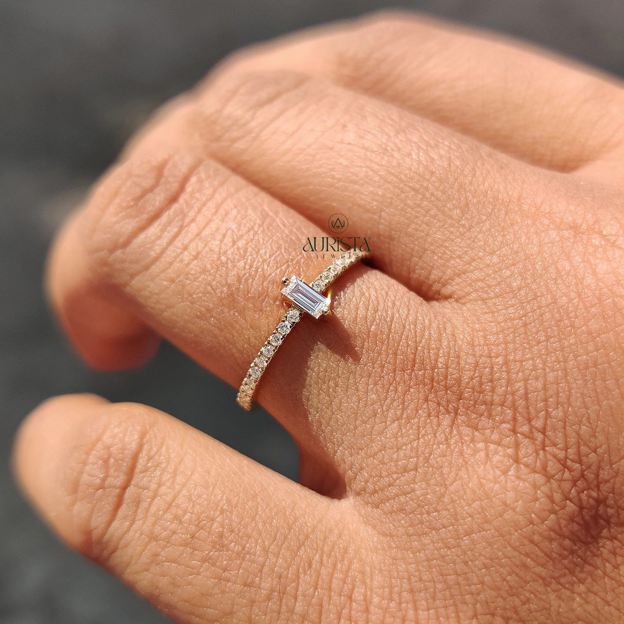 Timeless Pave Shine – Premium Ring with Elegant Glow