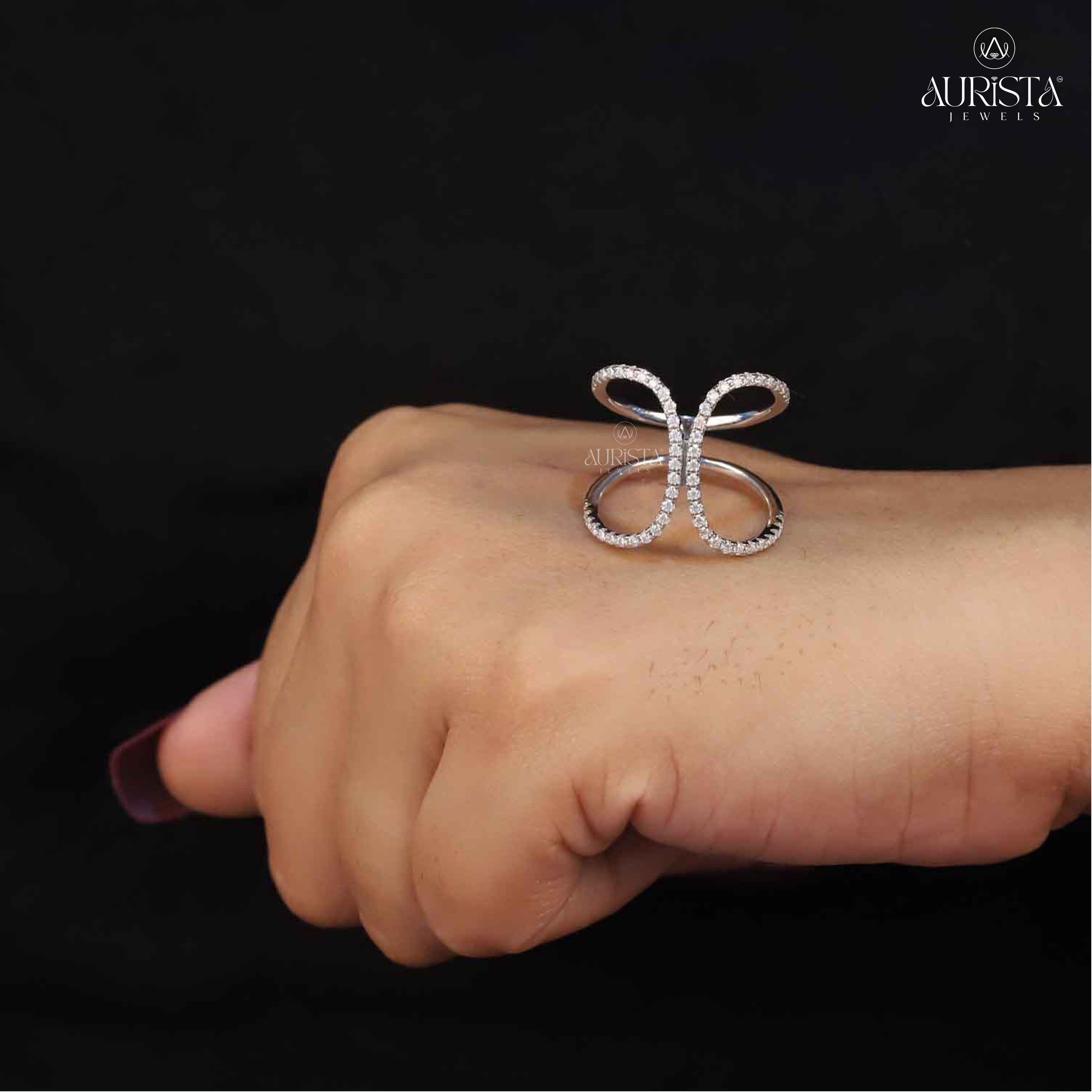 Hold Forever Close- White Gold with Round White Diamond