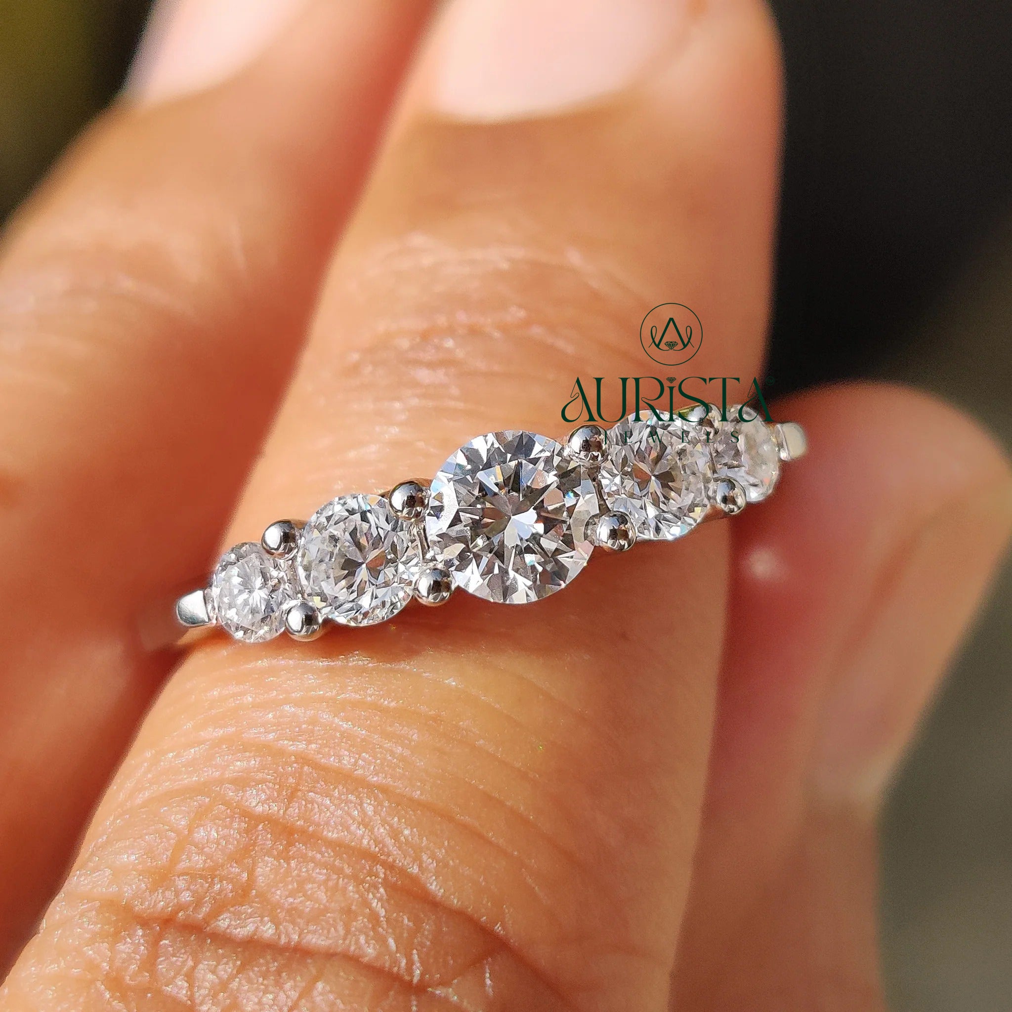 Promise Spark – Refined Grace with Elegant Glow