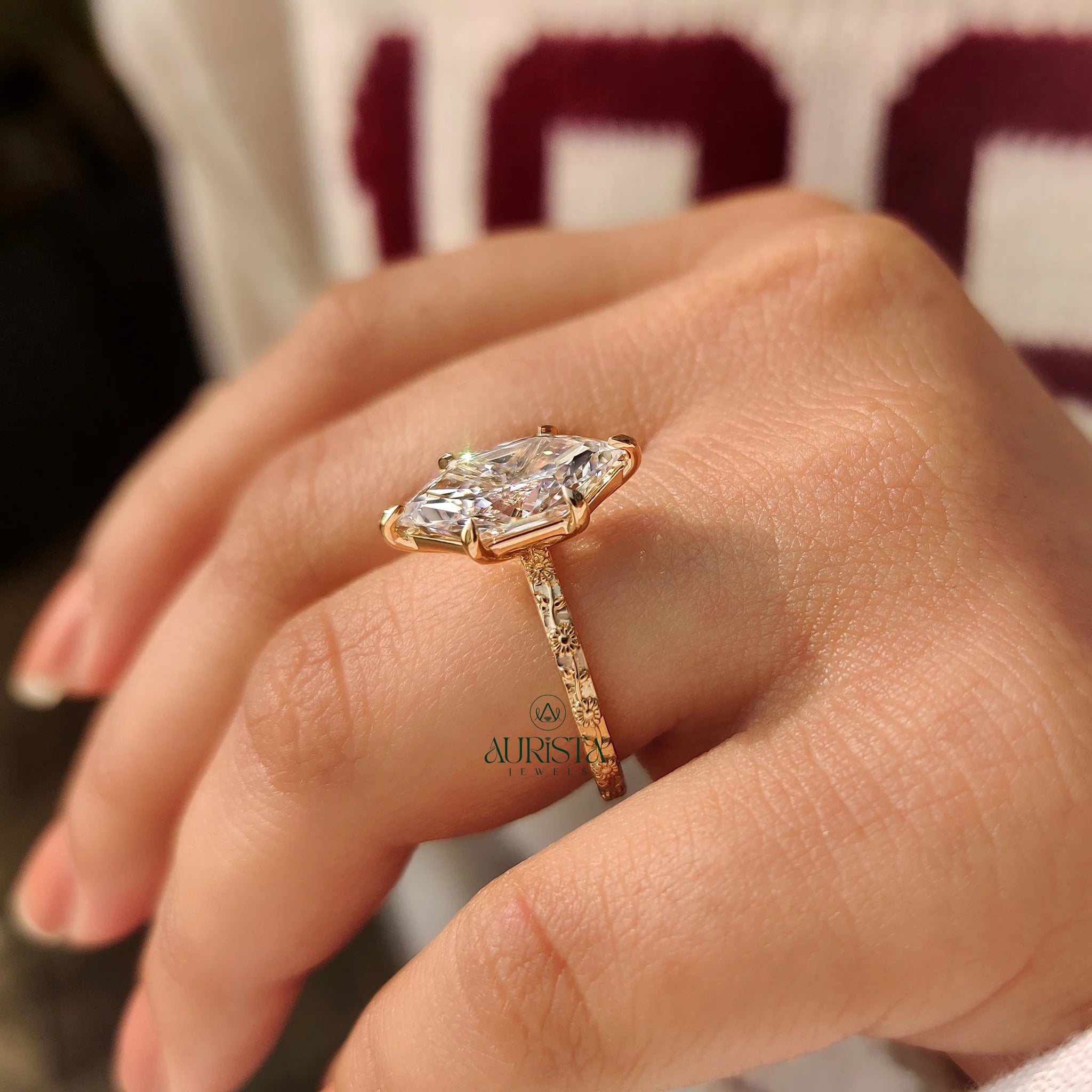 Hexagon Cut Solitaire Diamond Ring with Pure Beauty
