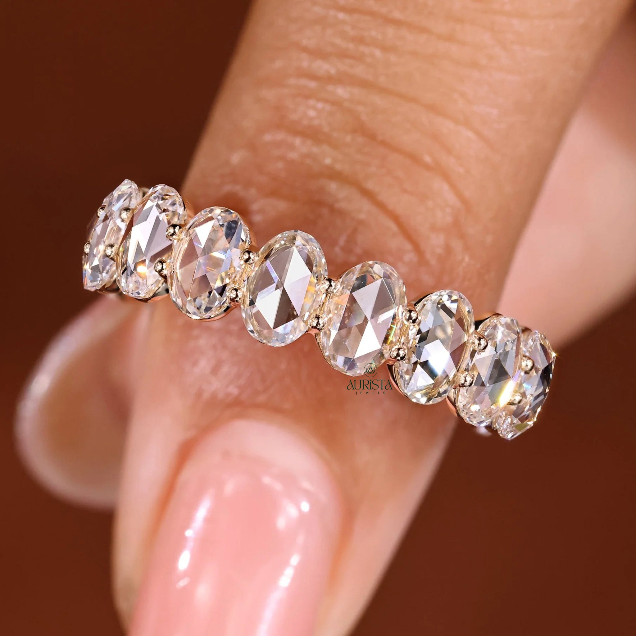 Timeless Glow – Premium Ring with Elegant Diamond