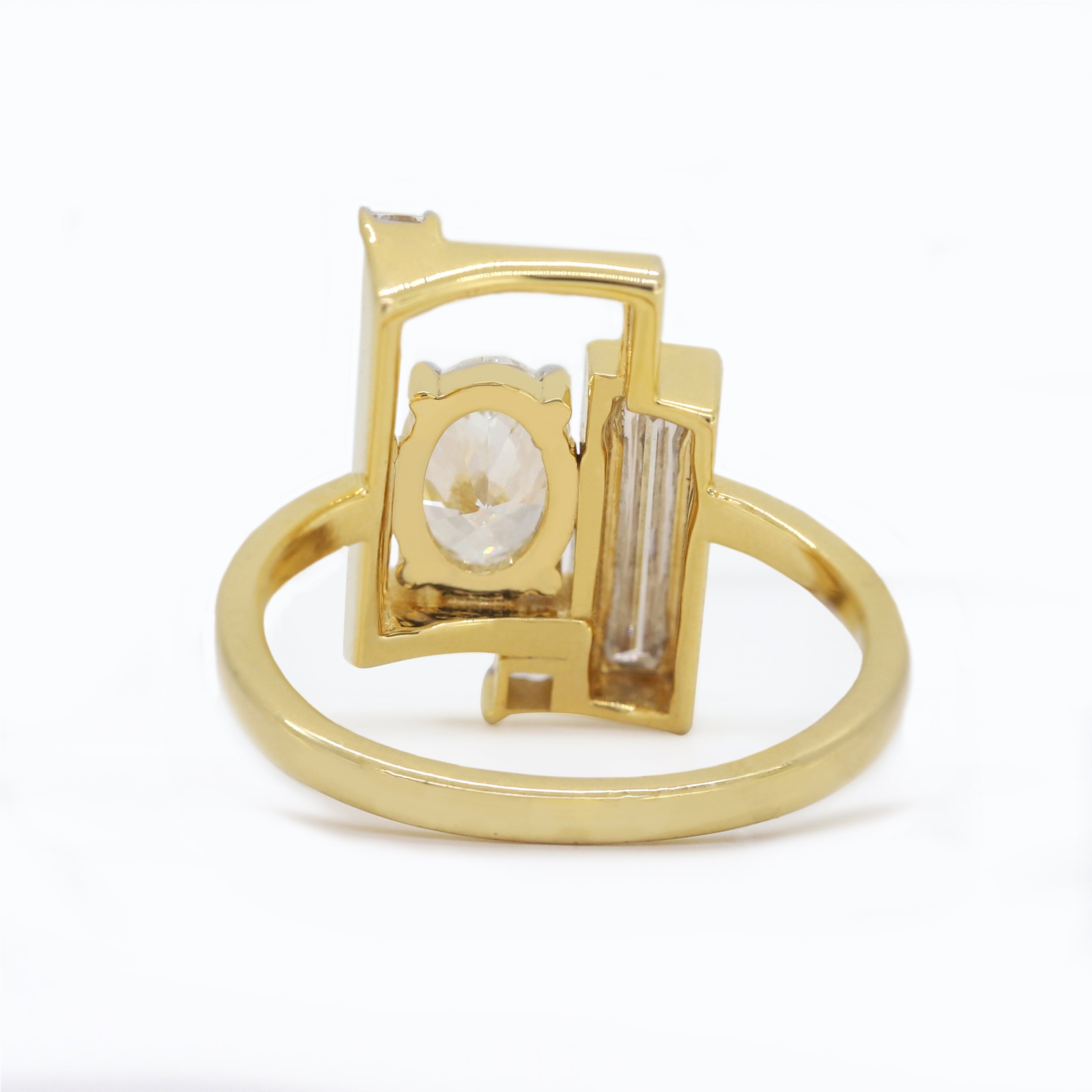 Timeless Promise – Yellow Gold Ring with MIx Diamond