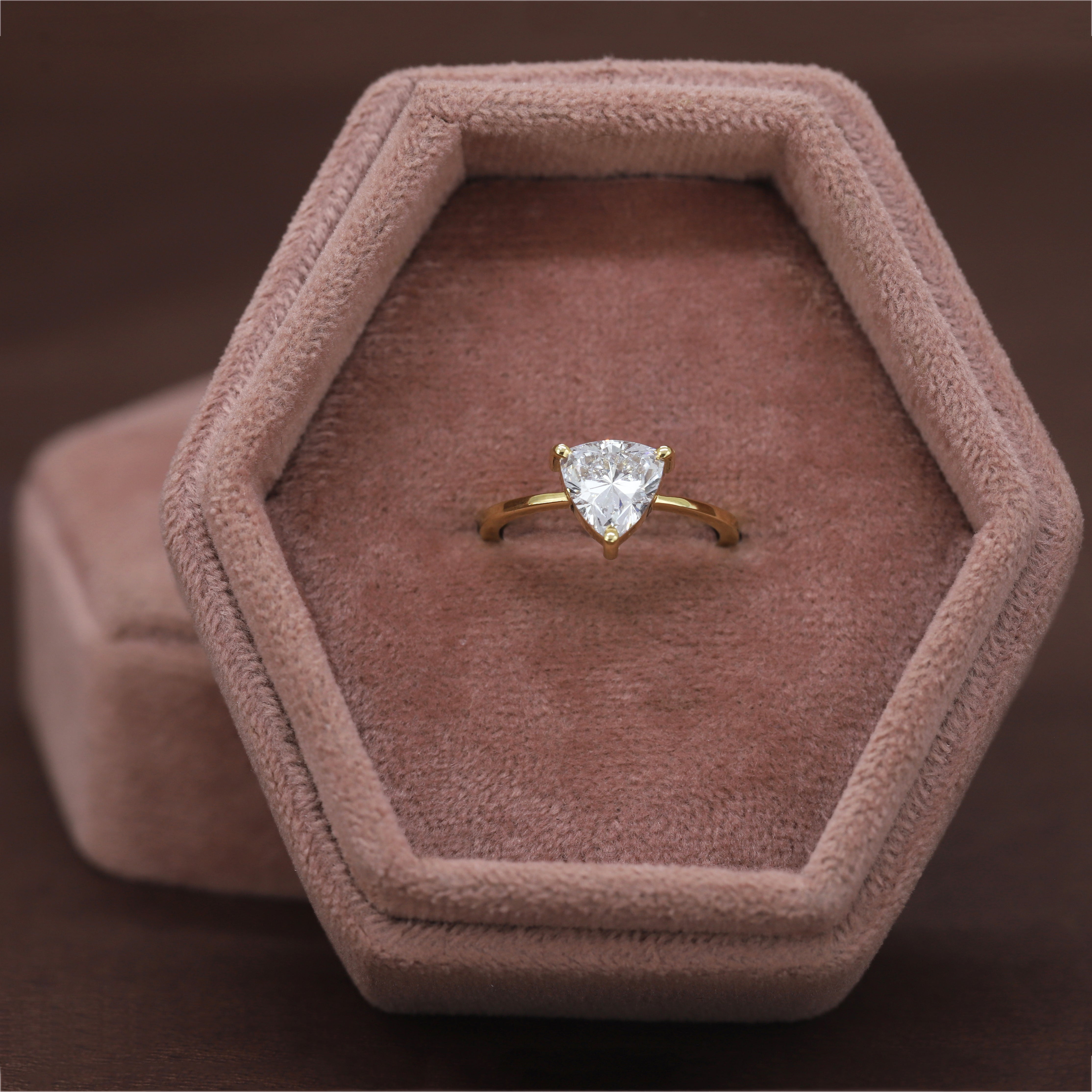 Timeless Vows – Yellow Gold Ring with Triangle Diamond