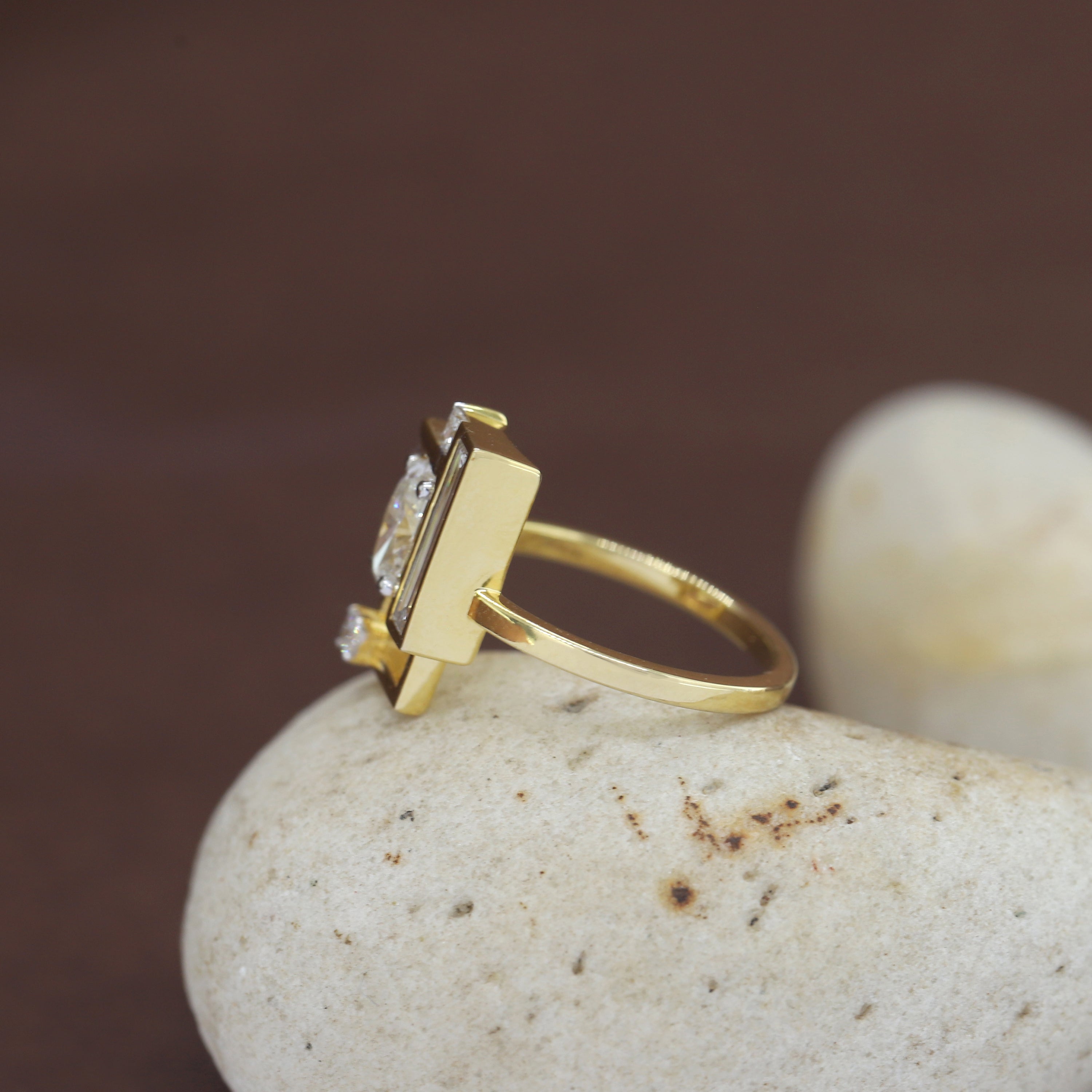 Timeless Promise – Yellow Gold Ring with MIx Diamond