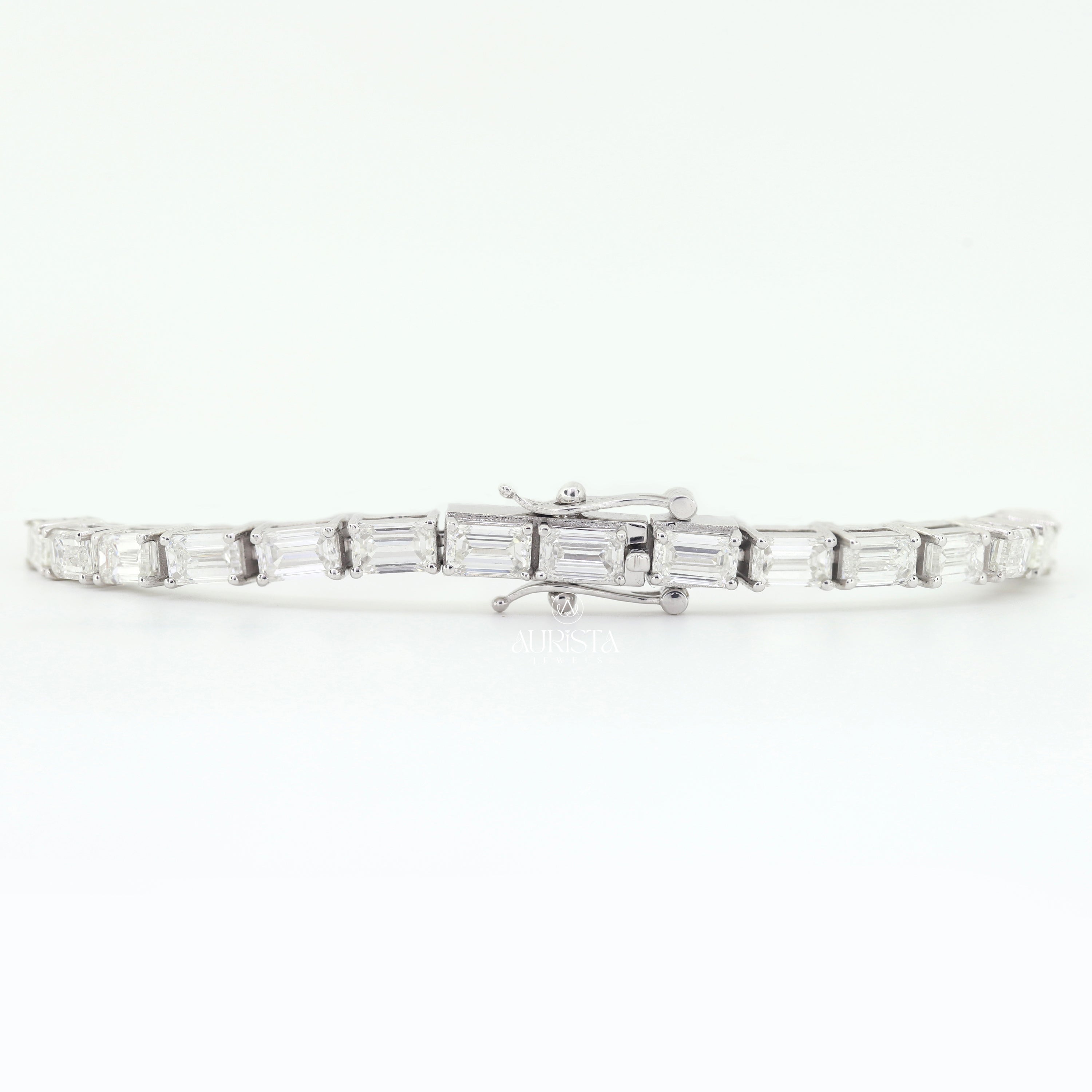 Lightbound Love – White Gold Tennis Bracelet