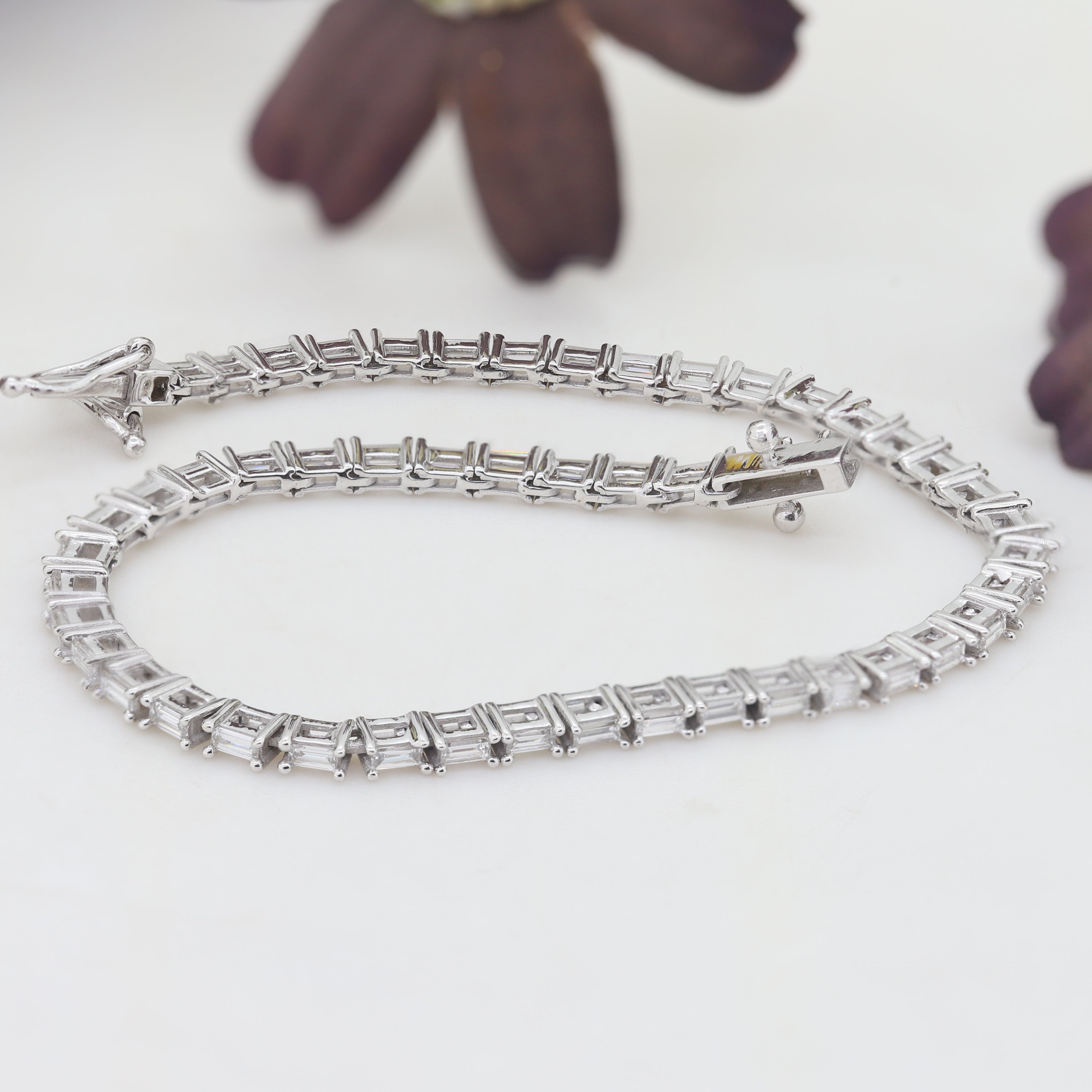 Endless Radiance – White Gold Tennis Bracelet