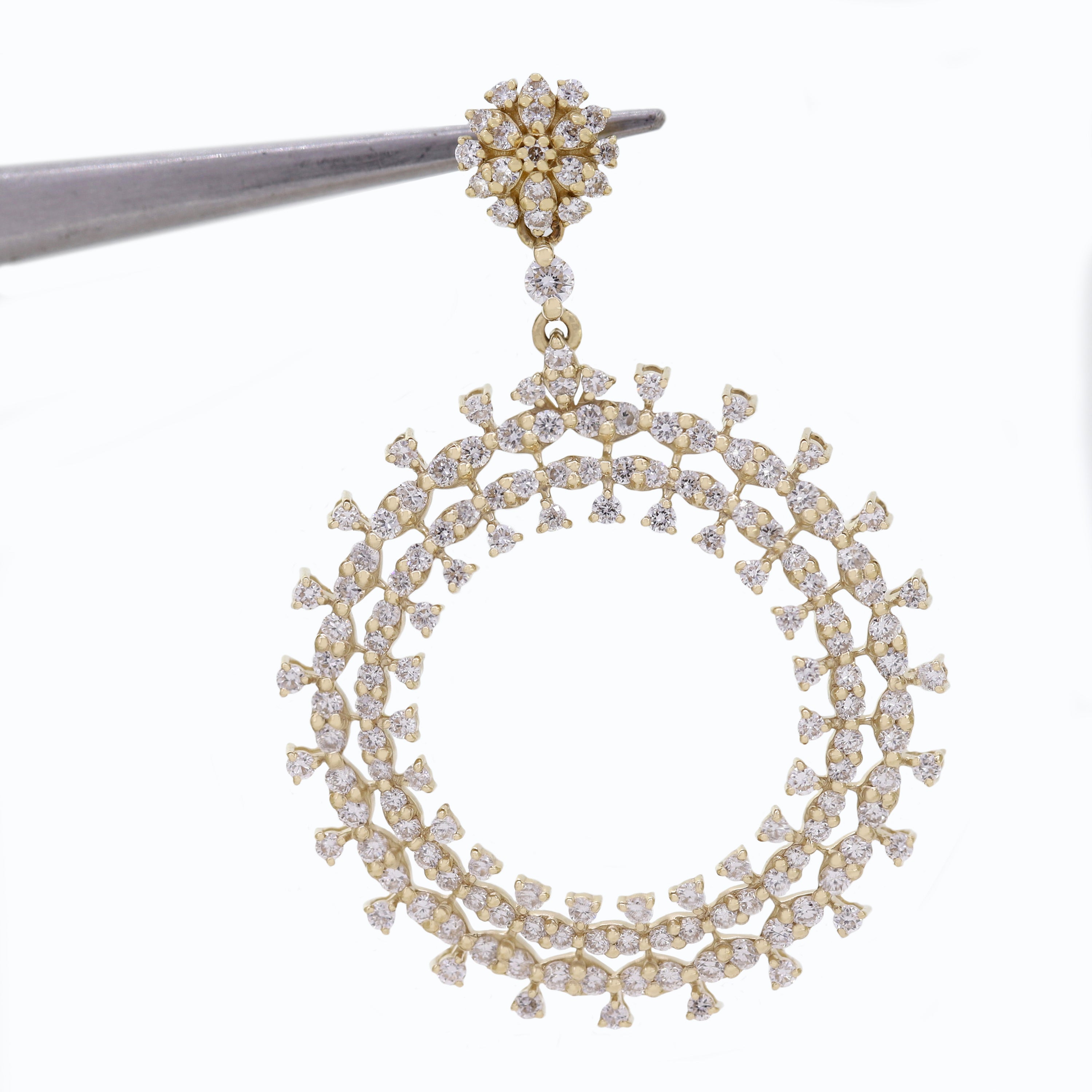 Pure Glow Round Diamond Pendant in Yellow Gold