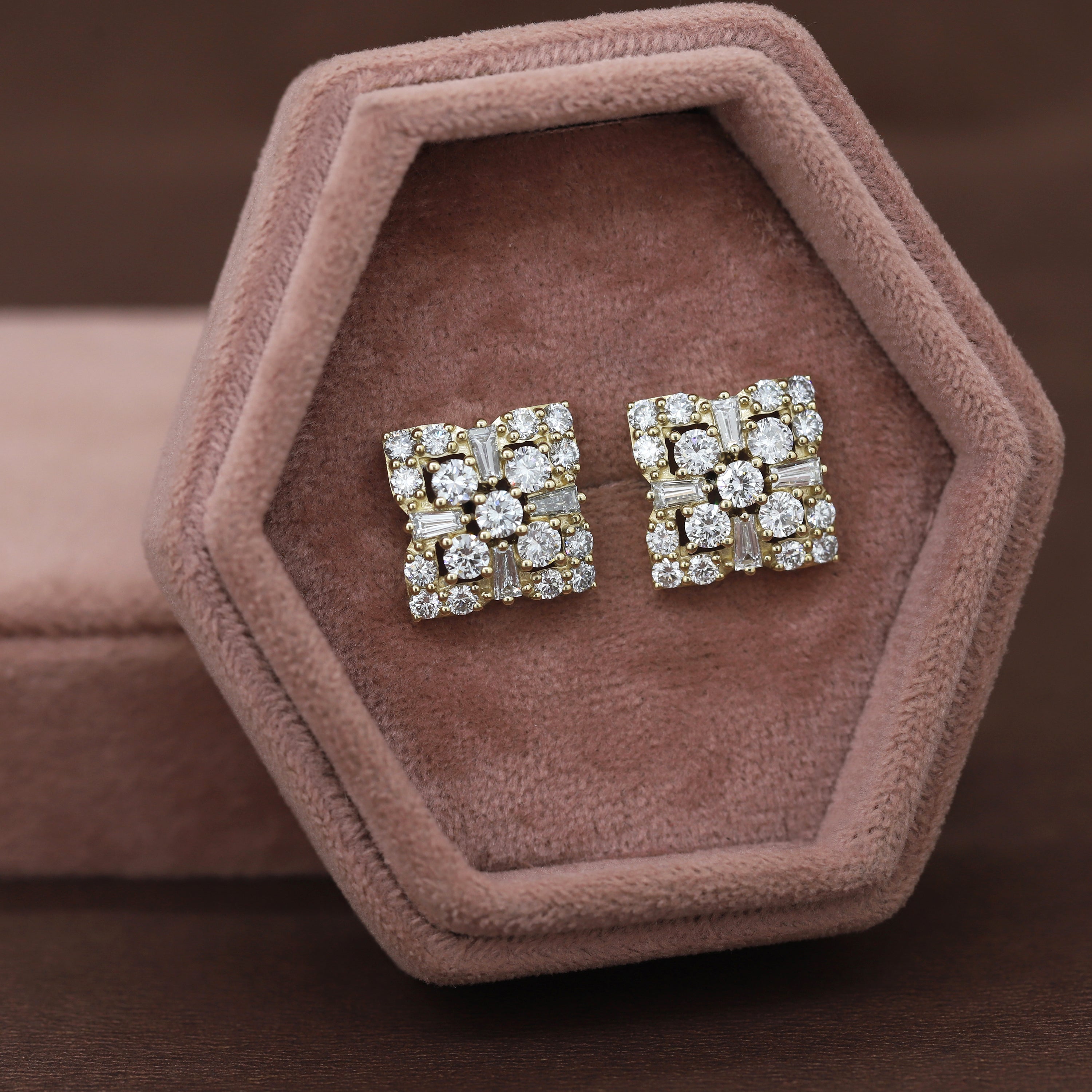 Pure Elegance – Yellow Gold Diamond Earrings
