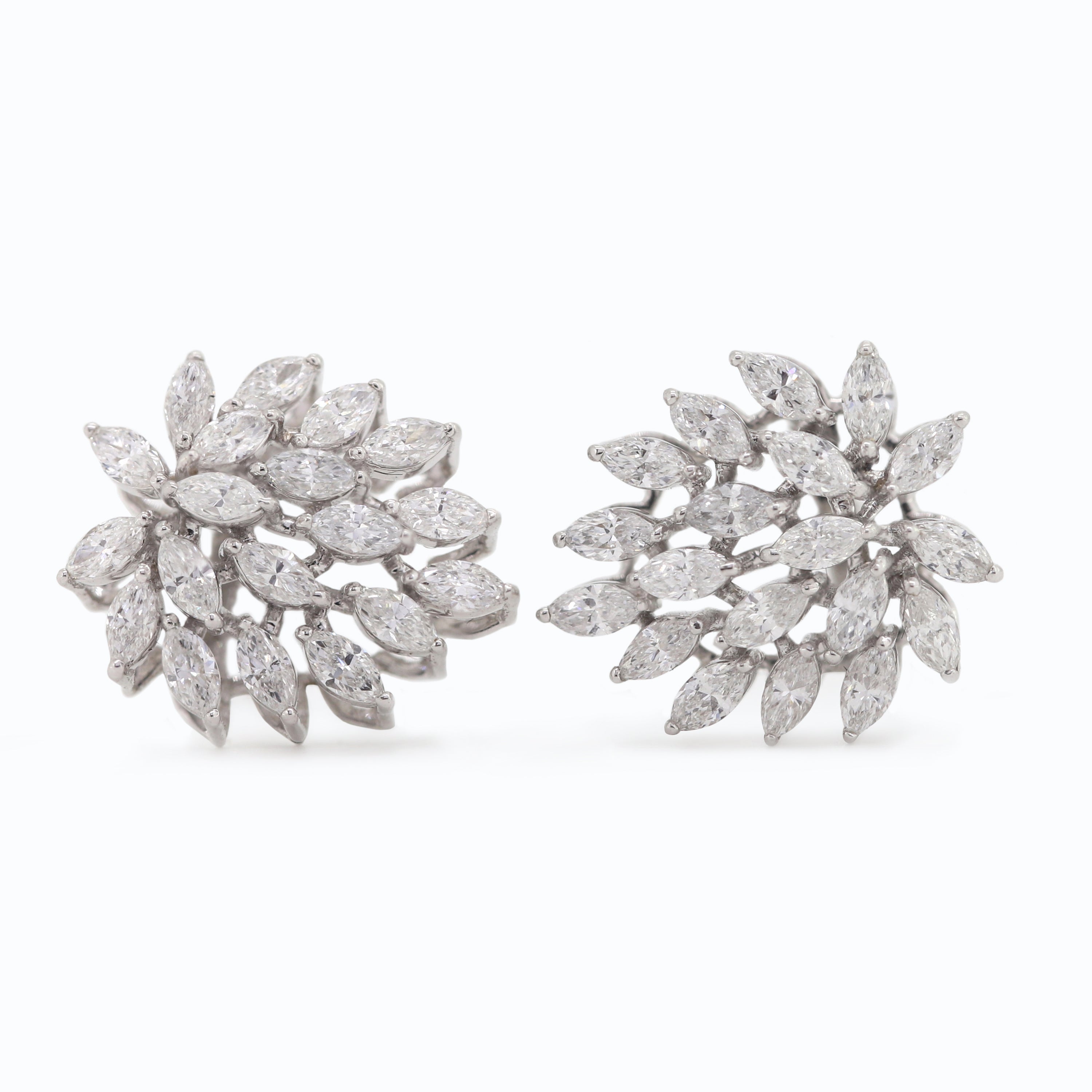 Dazzling Bloom – Yellow Gold Cluster Diamond Jewelry Set