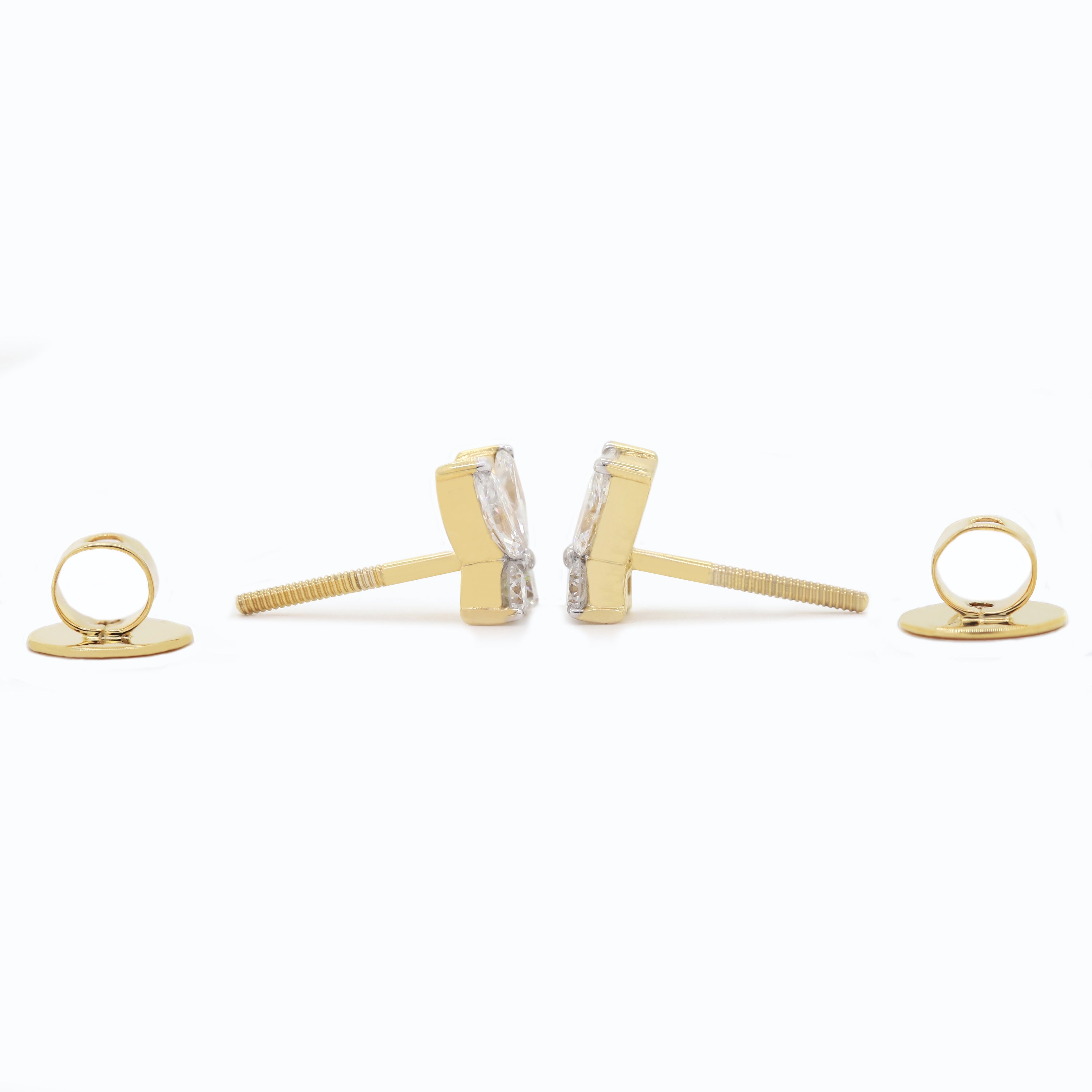 Sparkling Grace – Diamond Stud Earrings