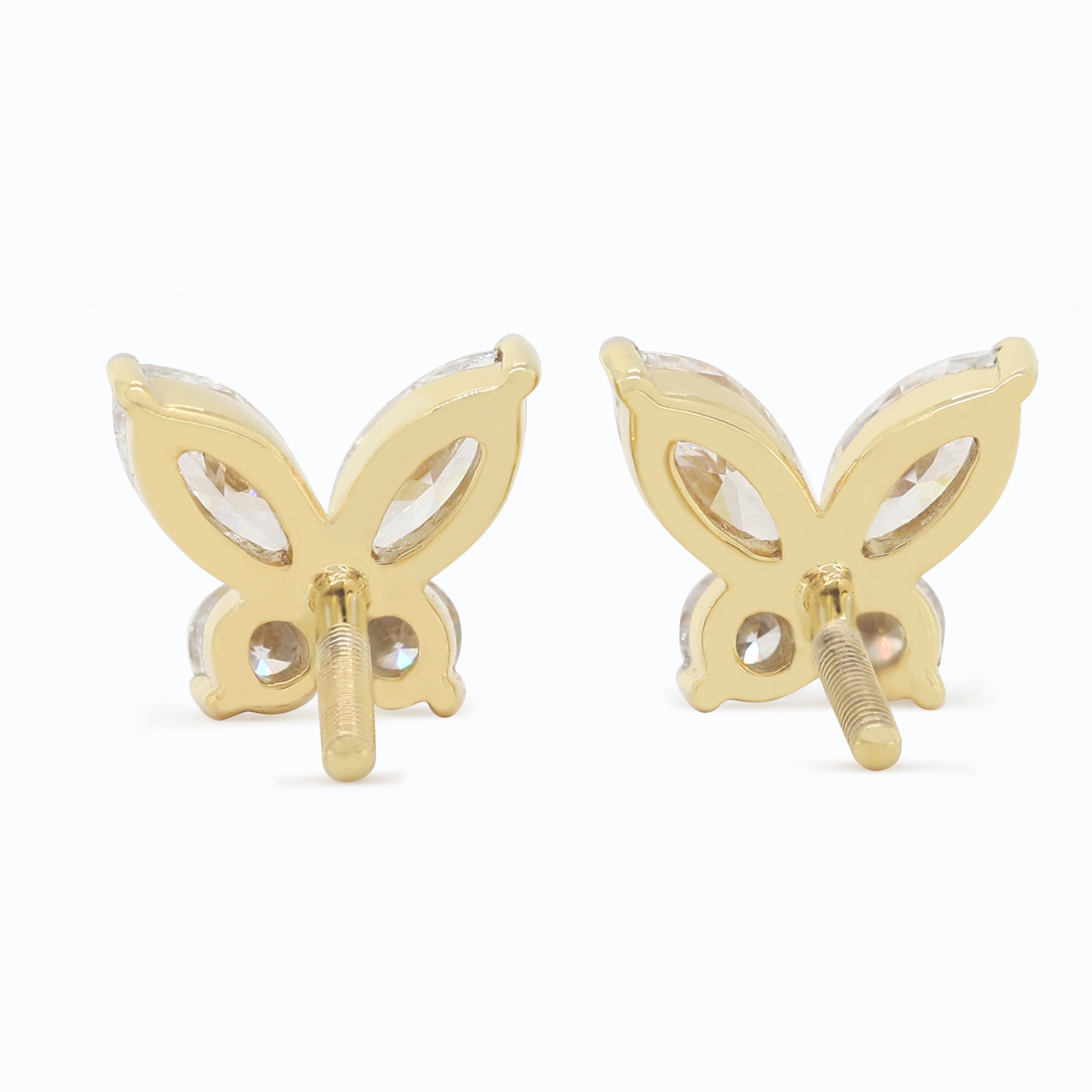 Sparkling Grace – Diamond Stud Earrings