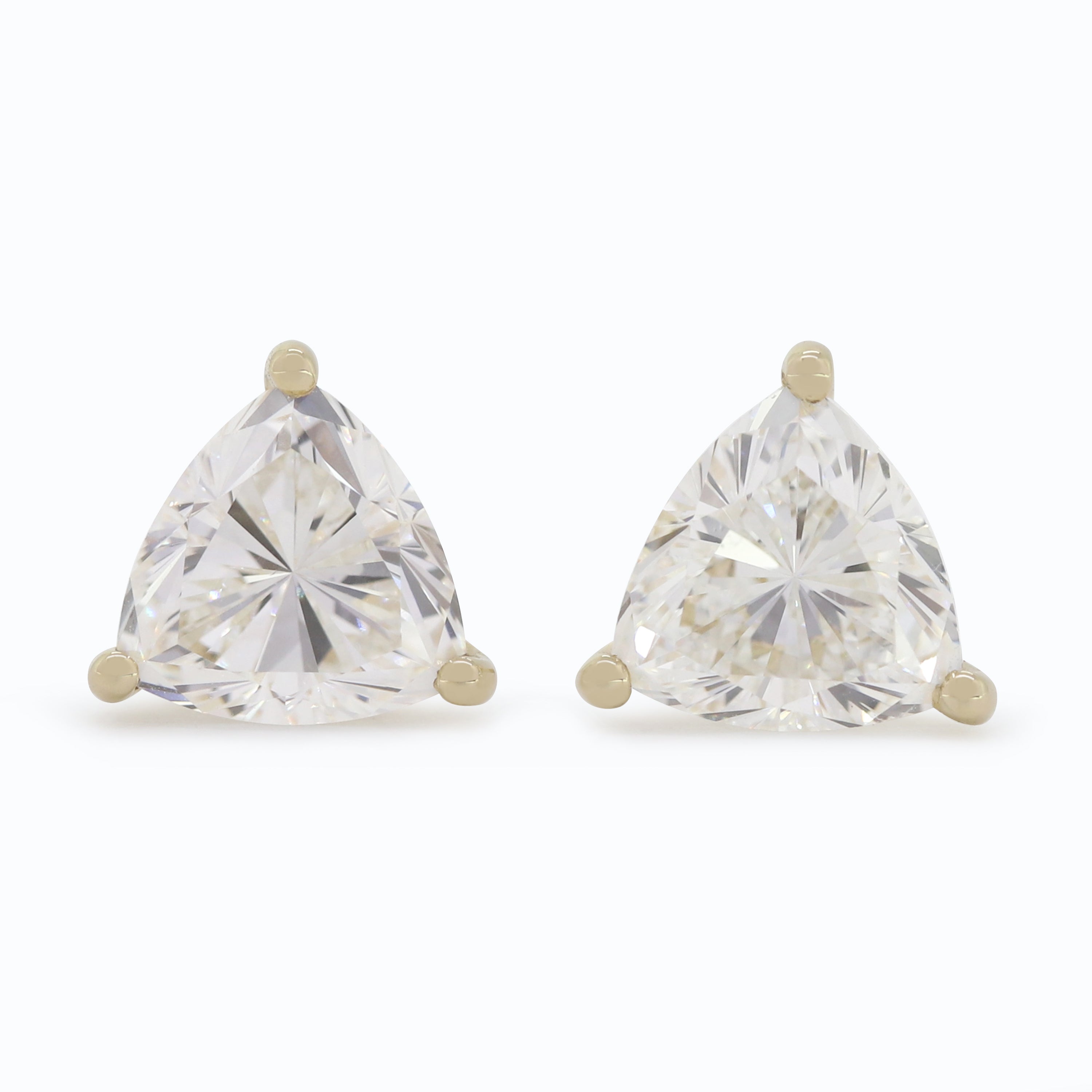 Luminous Grace – Diamond Earrings