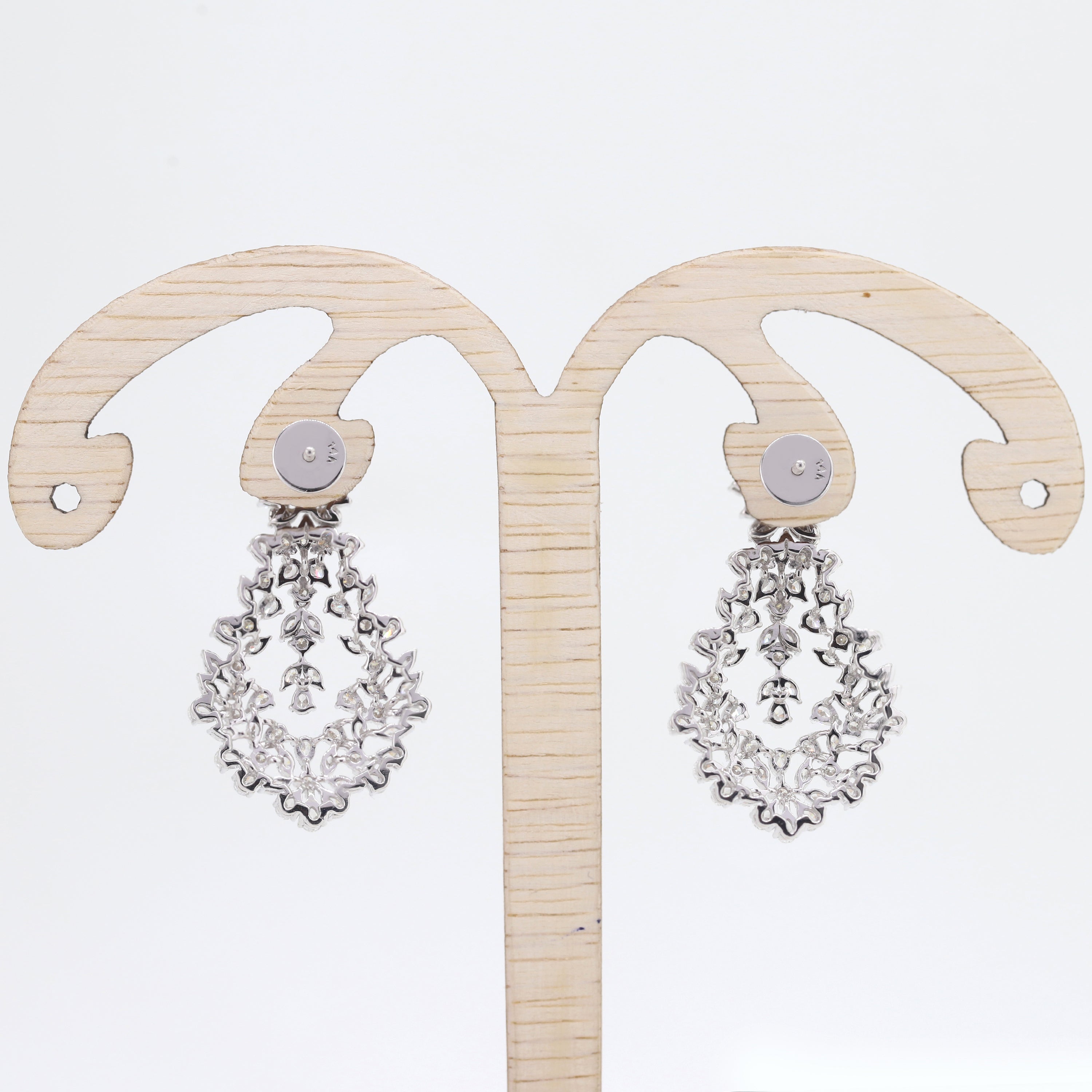 Brilliant Essence – Diamond Earrings