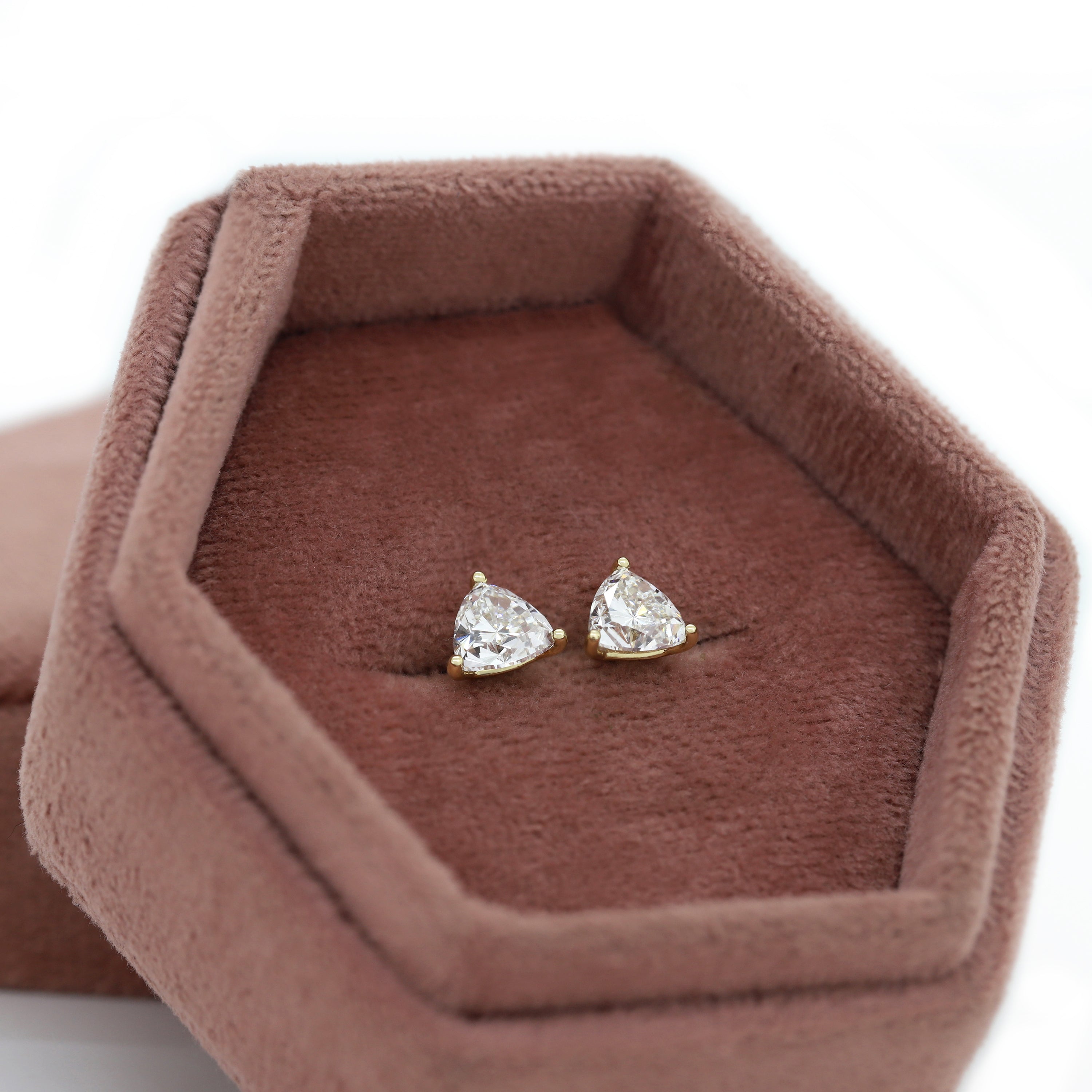 Luminous Grace – Diamond Earrings