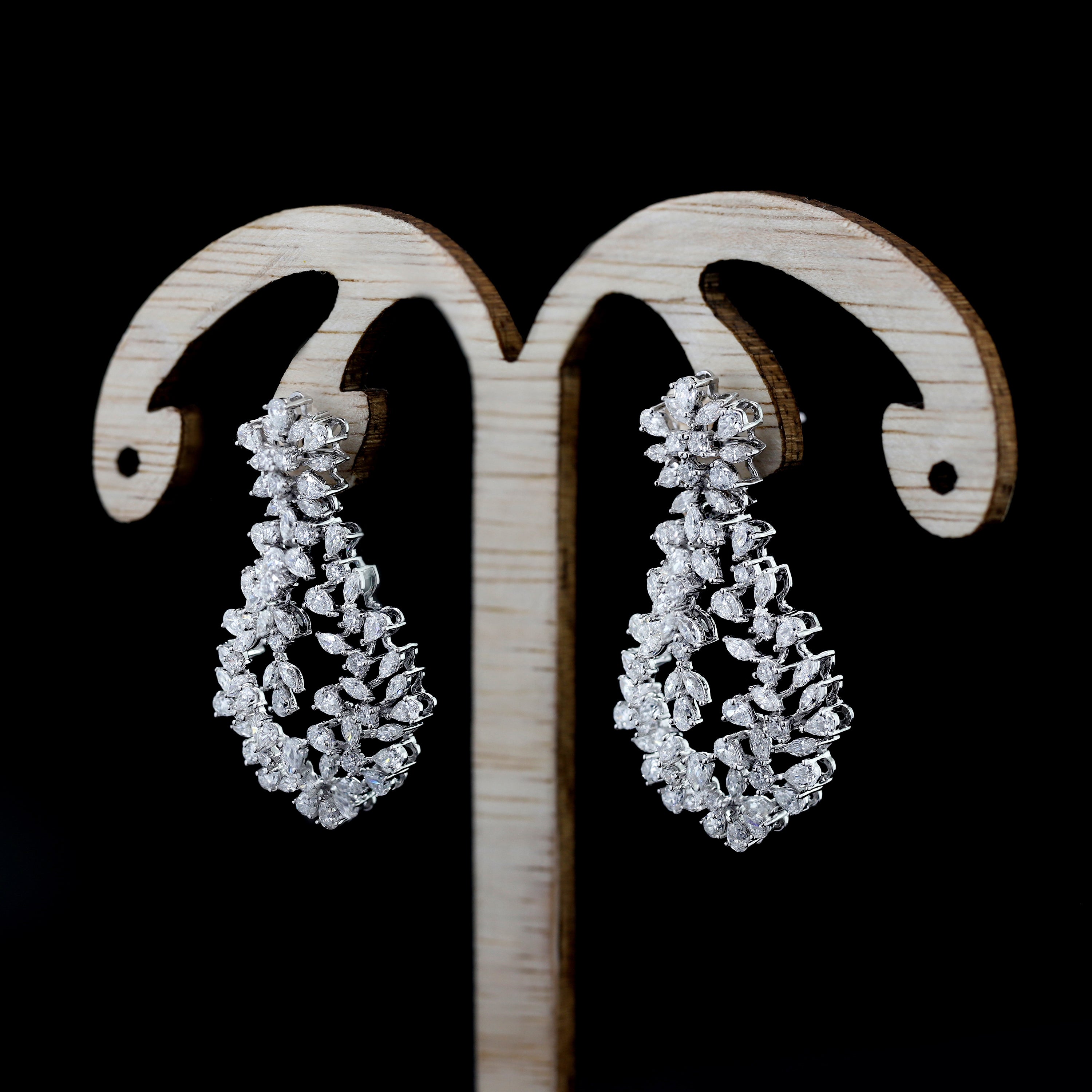 Brilliant Essence – Diamond Earrings