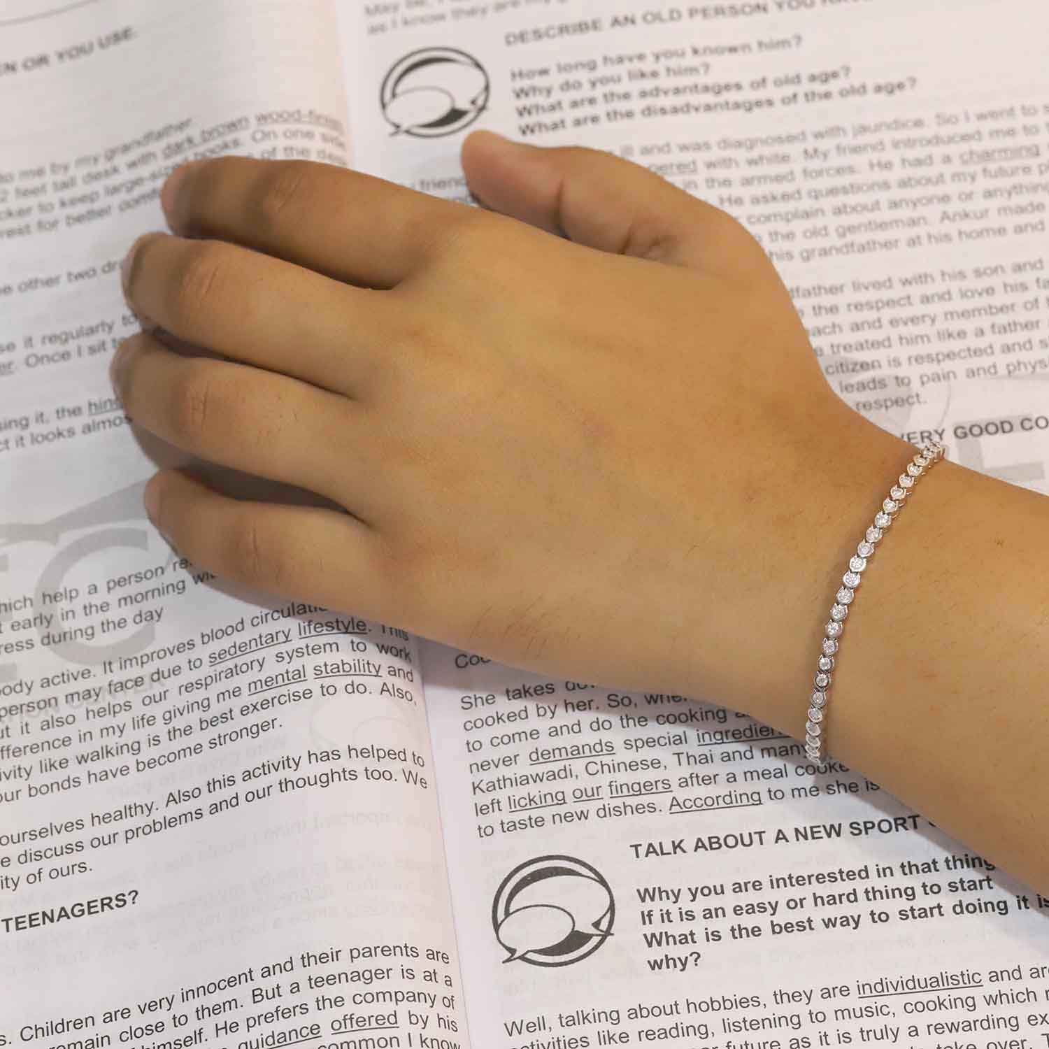 Pure Elegance – Fine Diamond Tennis Bracelet Crafted in Gold