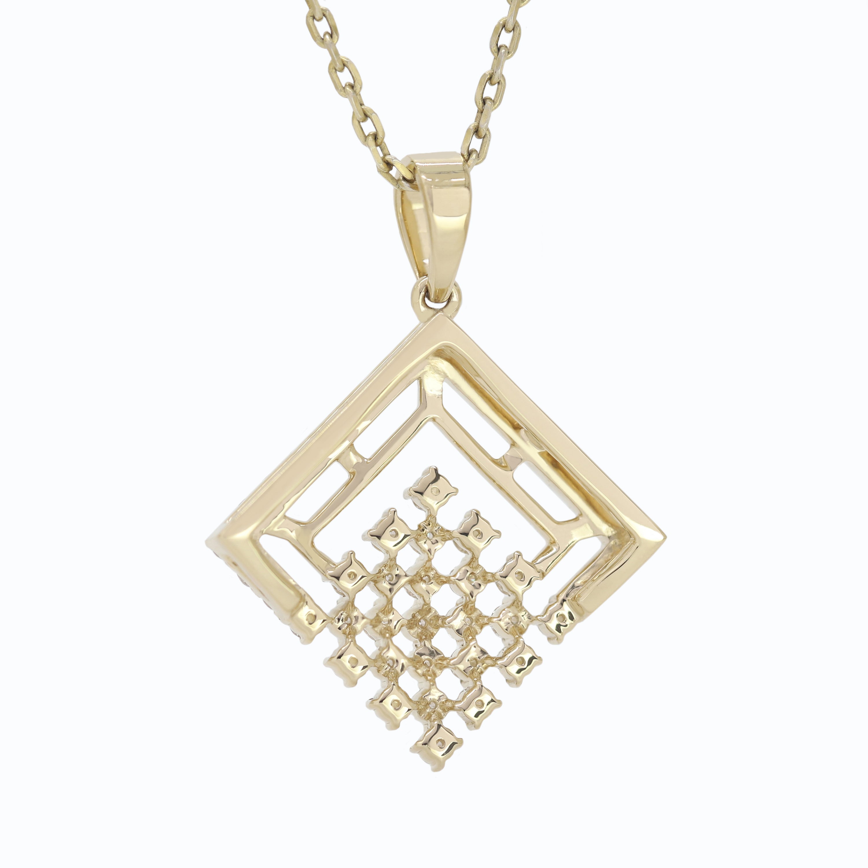 Luminous Charm Round Diamond Pendant in Yellow Gold