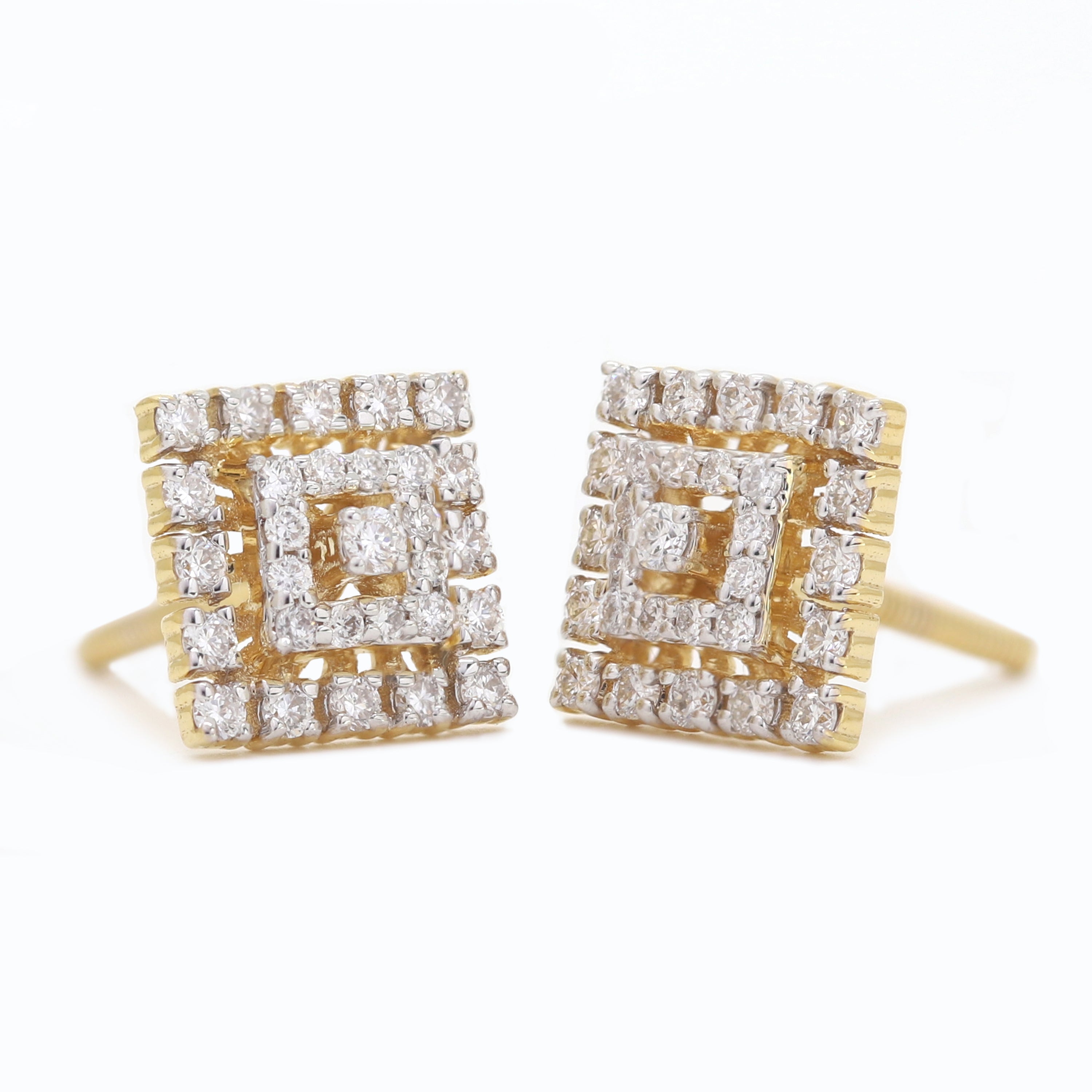 Golden Bloom Round Diamond Pendant with Earrings Set