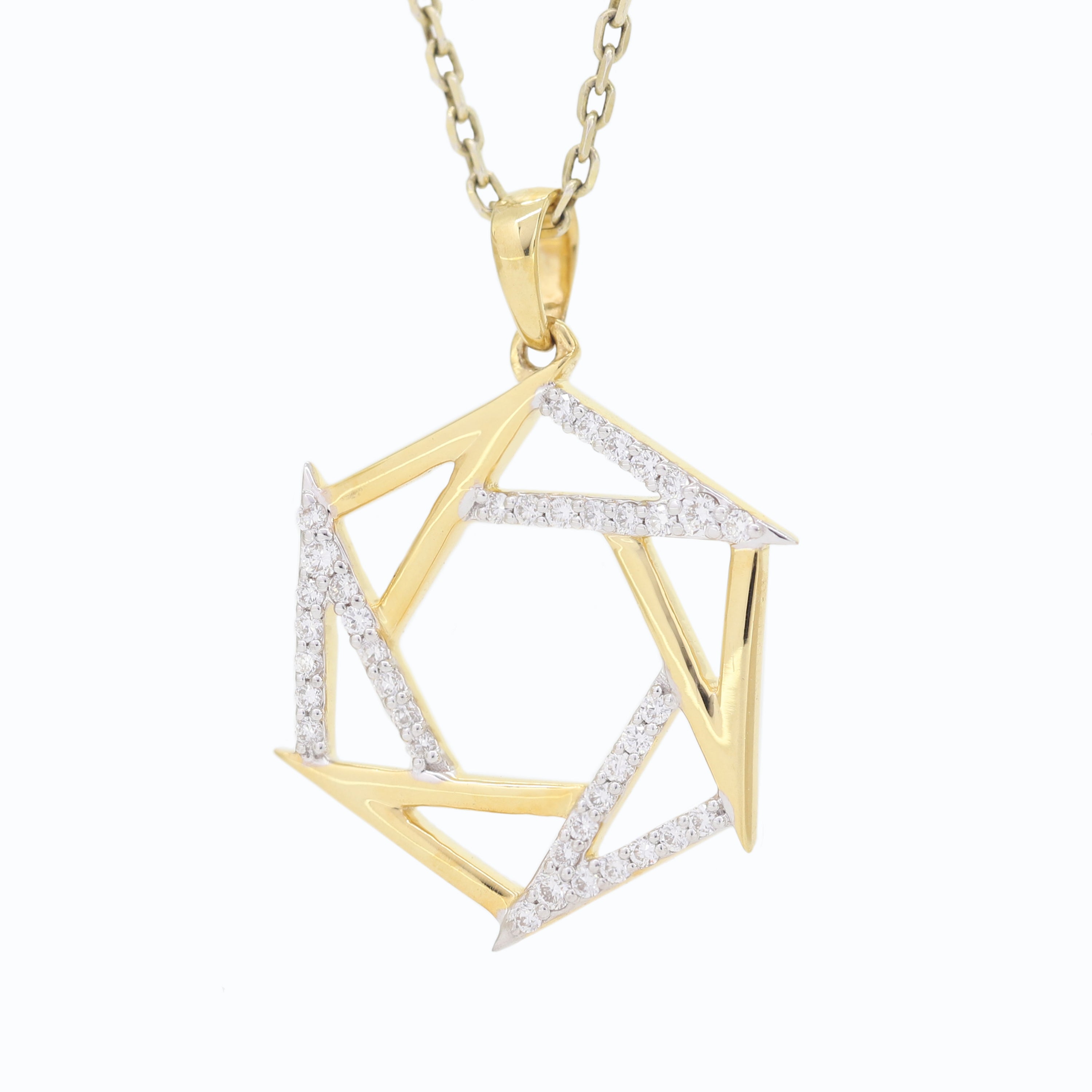 Dazzling Bloom – Yellow Gold Cluster Diamond Jewelry Set