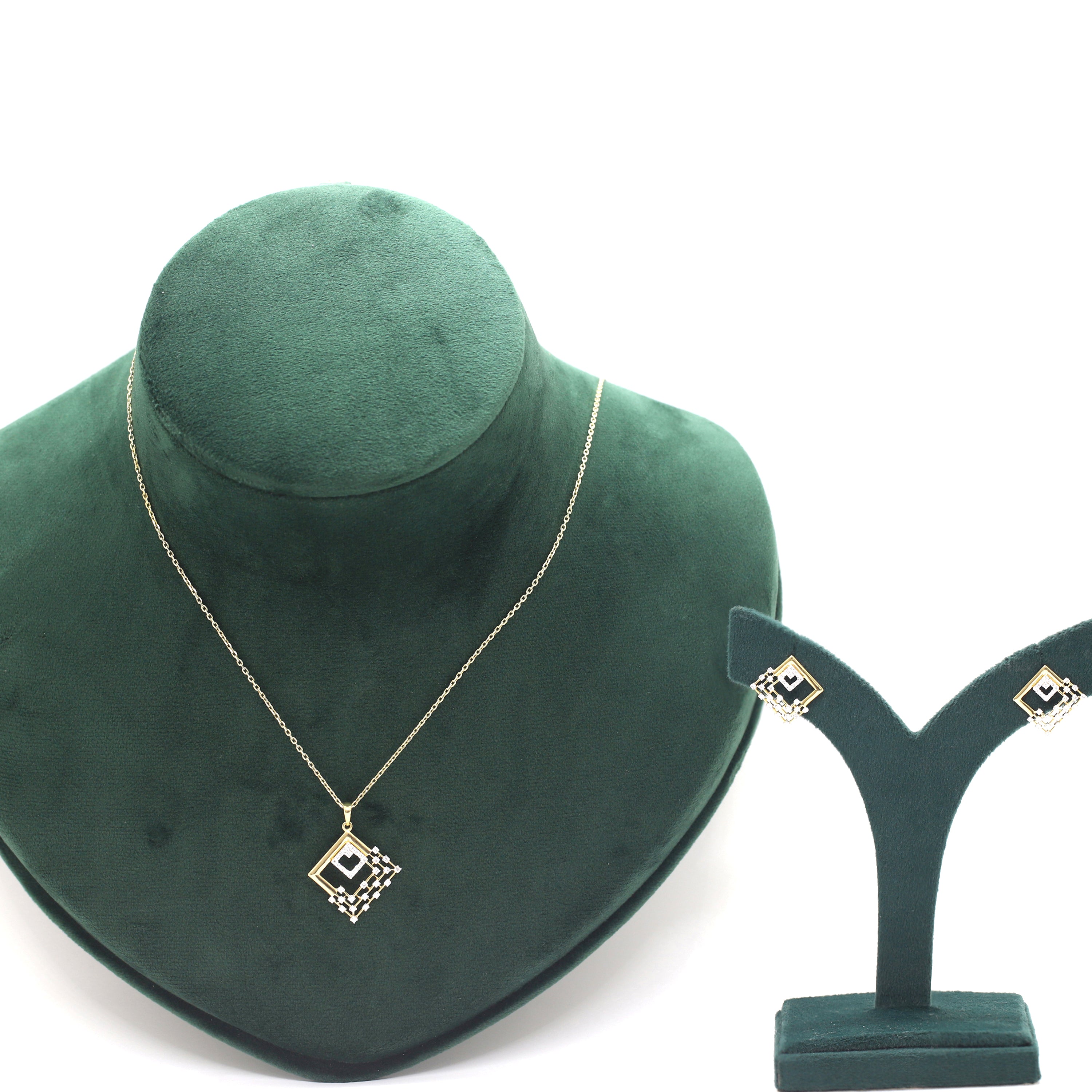 Geometric Floral Fusion – Yellow Gold Round Diamond Jewelry Set