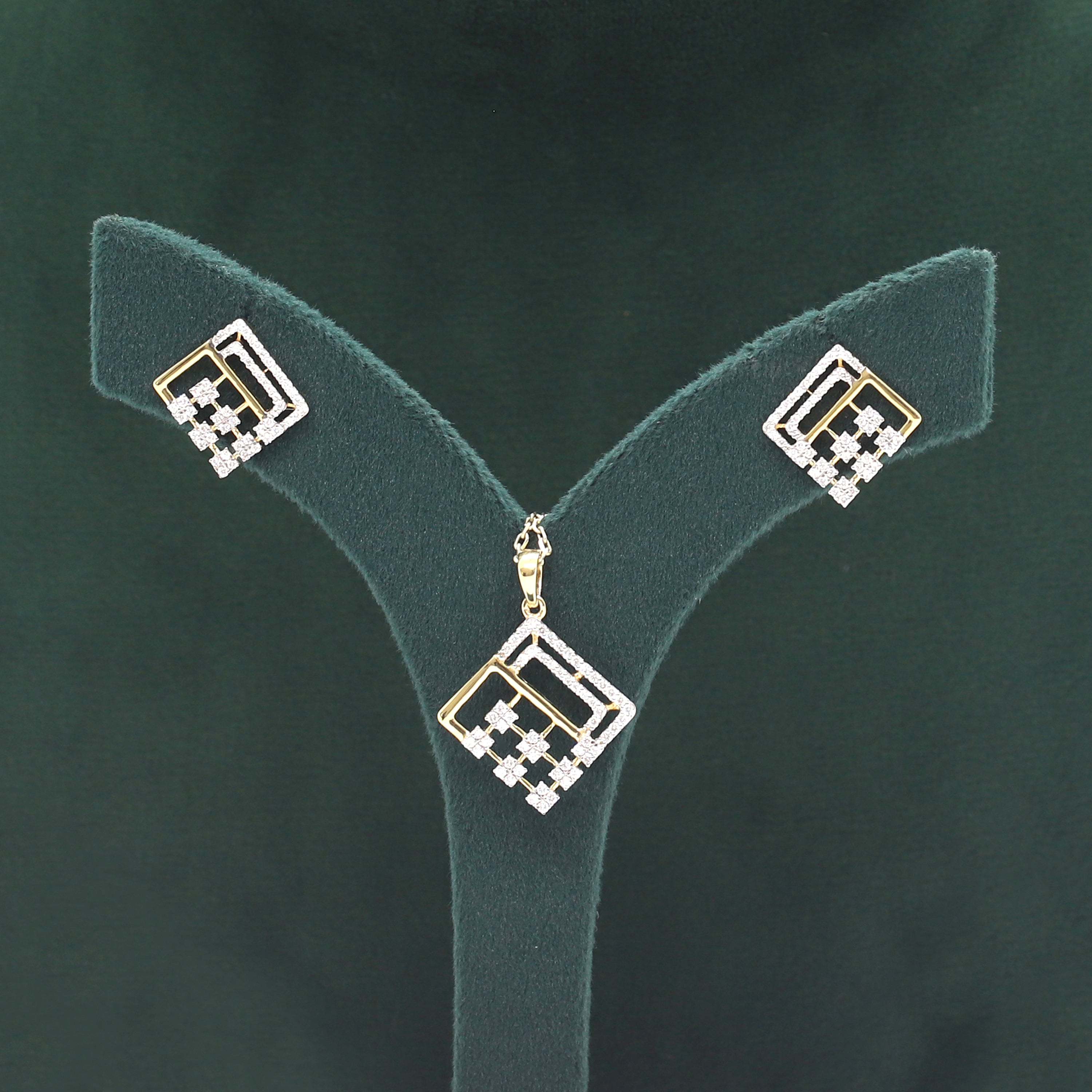 Golden Grace – Designer Diamond Jewelry Set