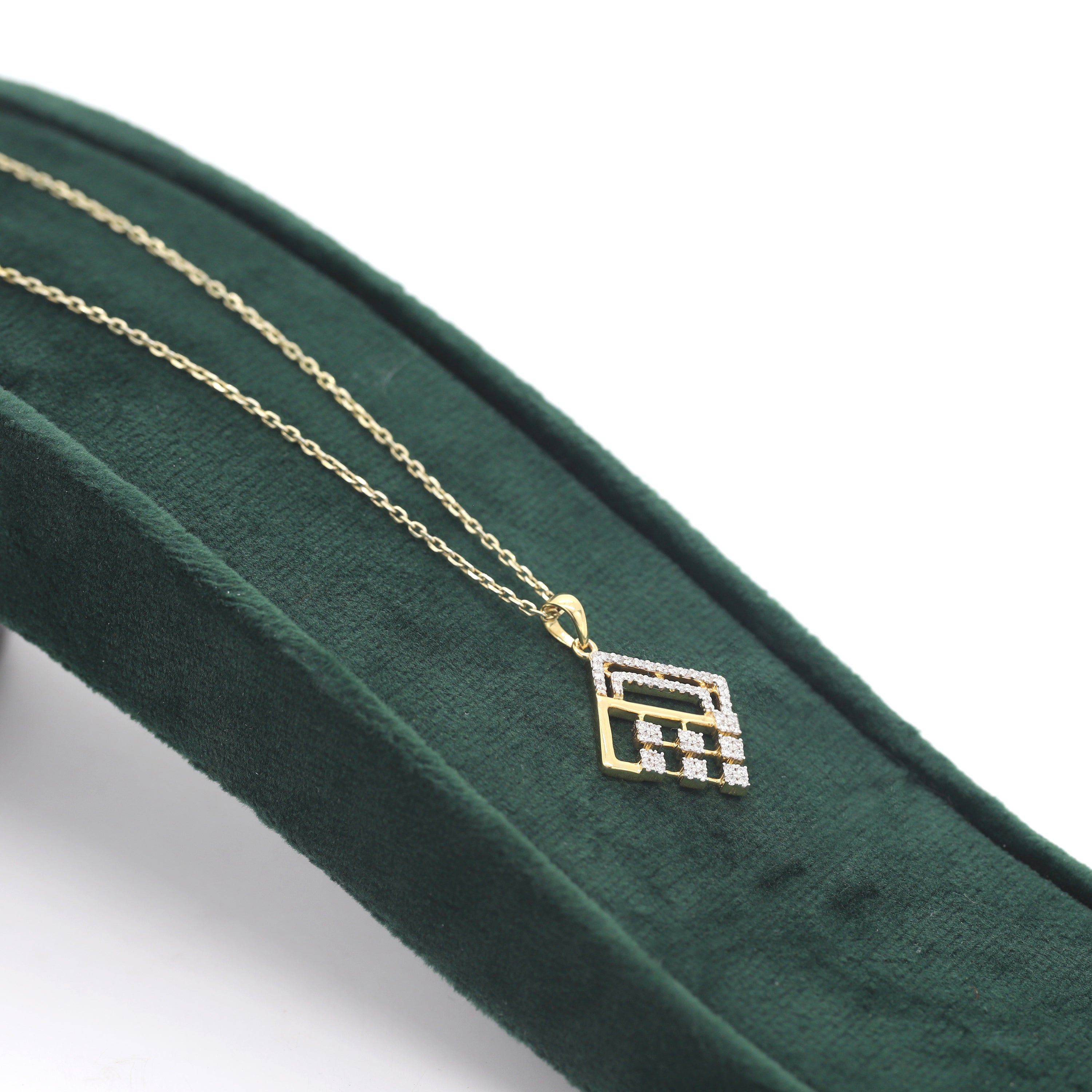 Golden Grace – Designer Diamond Jewelry Set