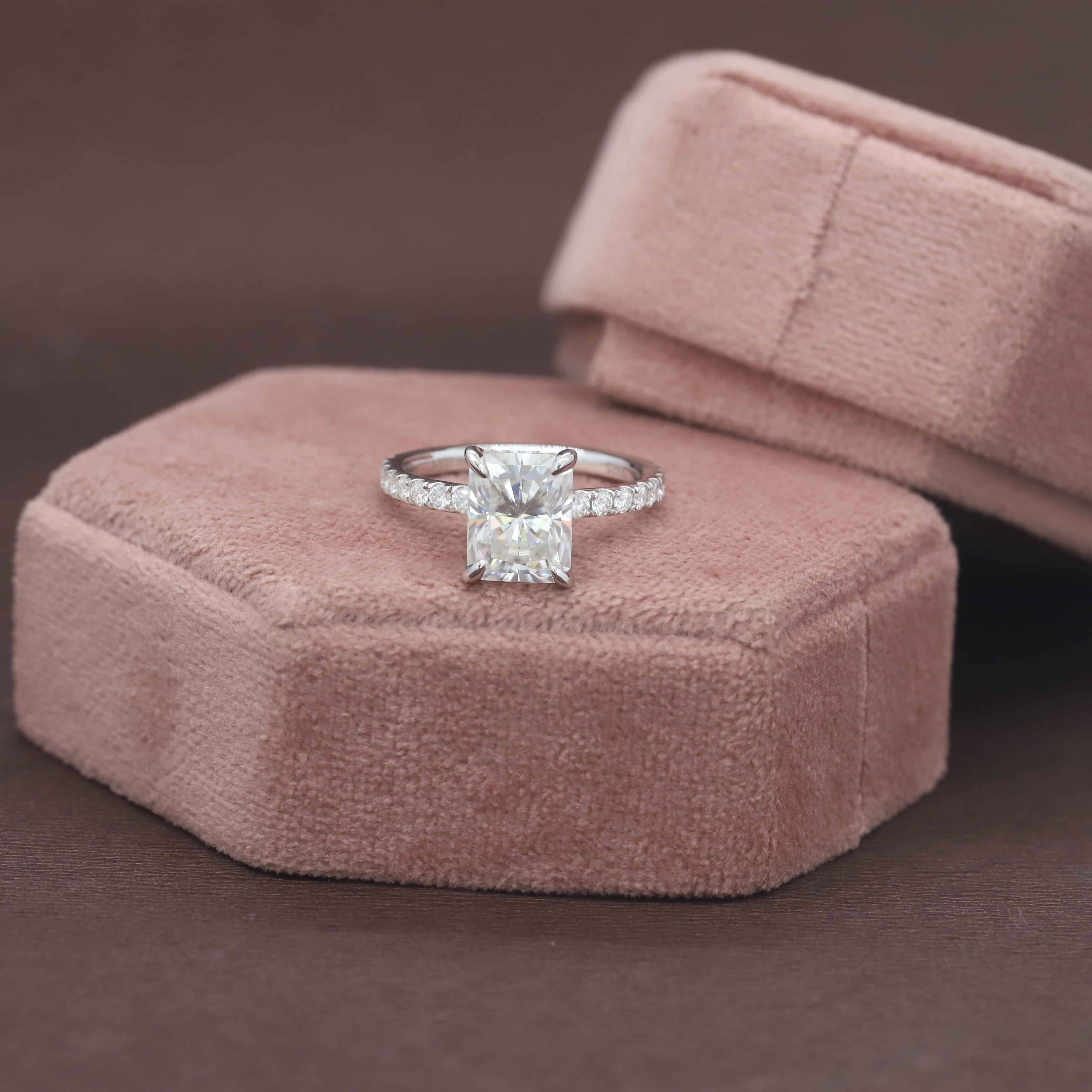 The Everyday Forever Ring – White Gold Ring with  Radiant Diamond