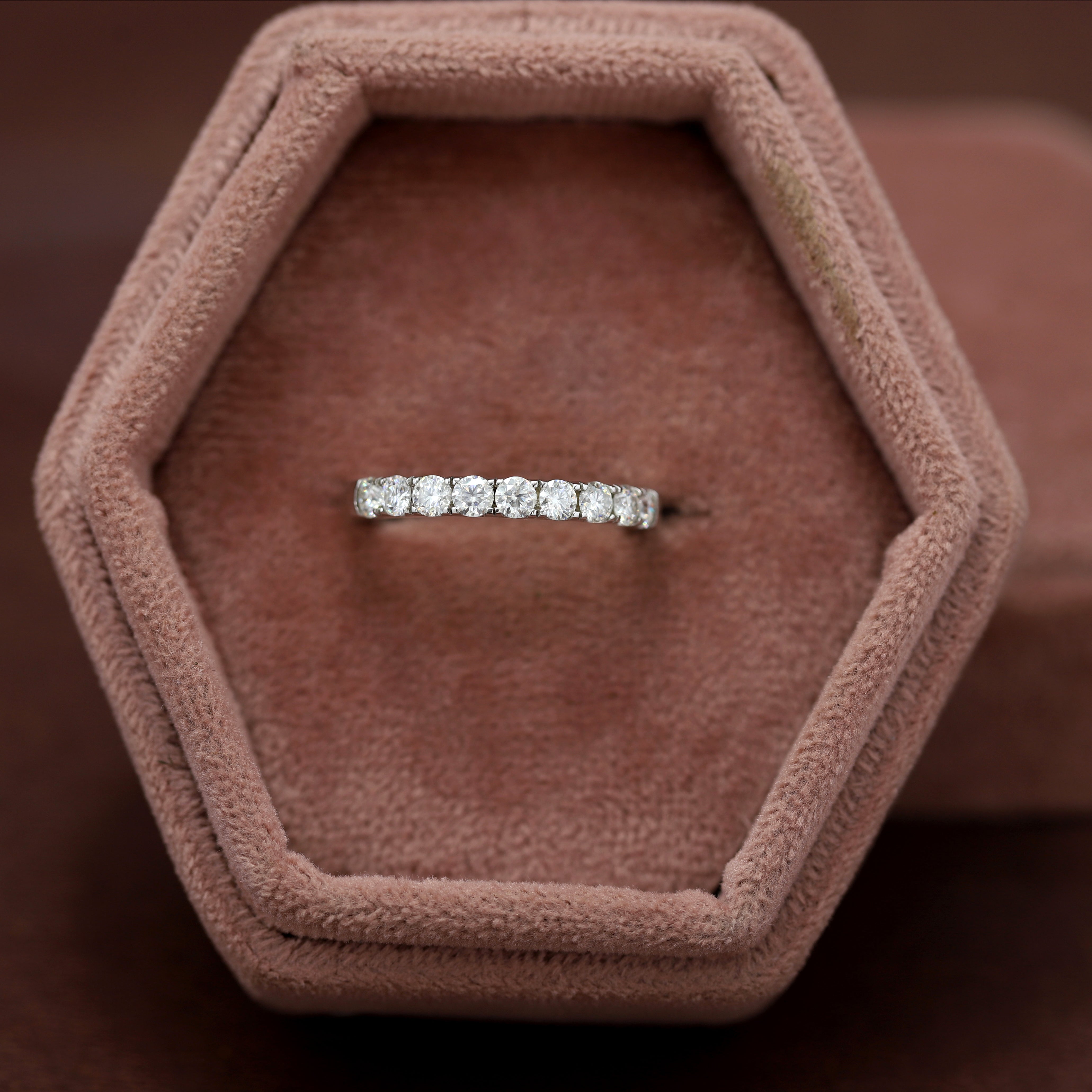 Bound by Brilliance – White Gold Ring with Round Diamond