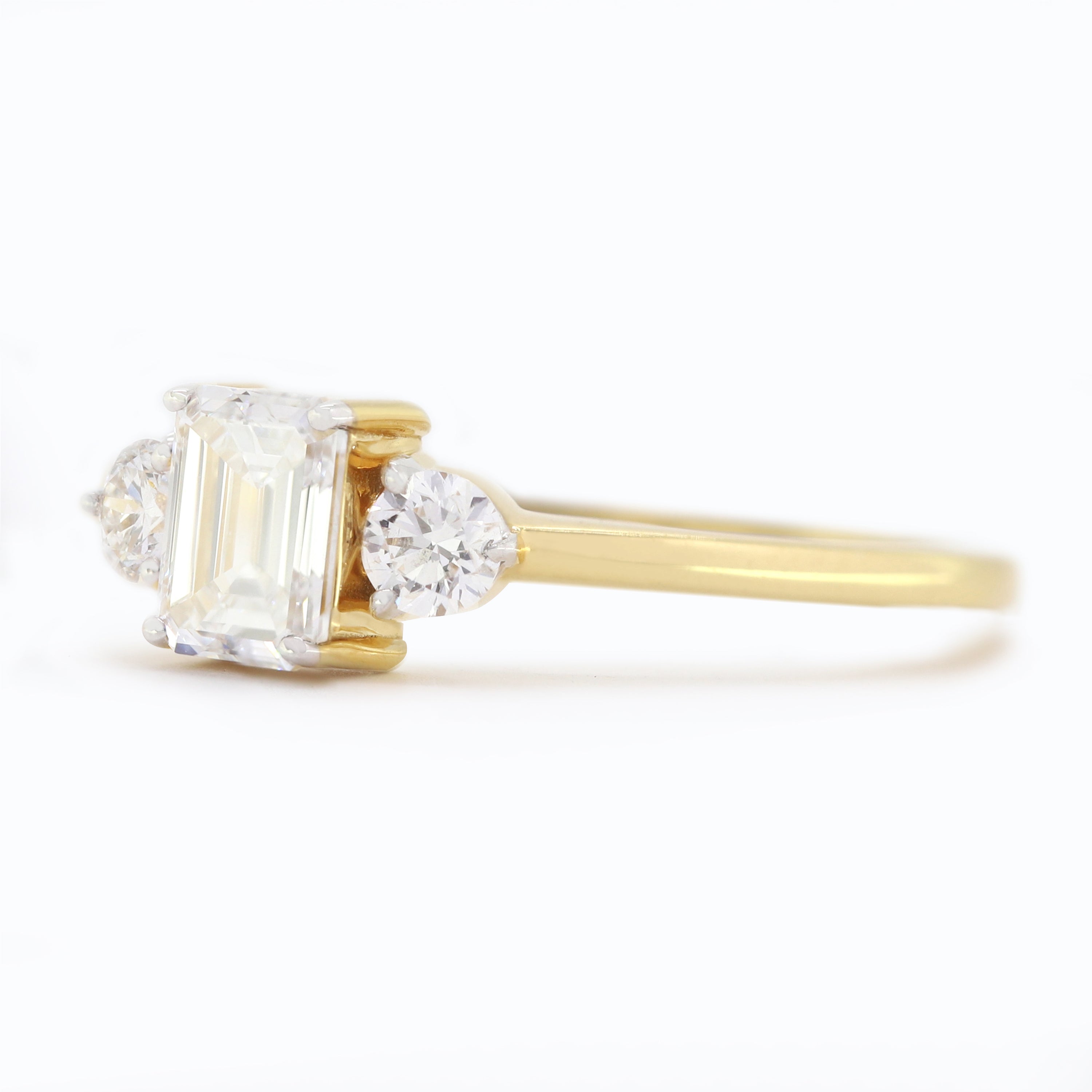 Hold Forever Close- Yellow Gold Band with Emerald White Diamond