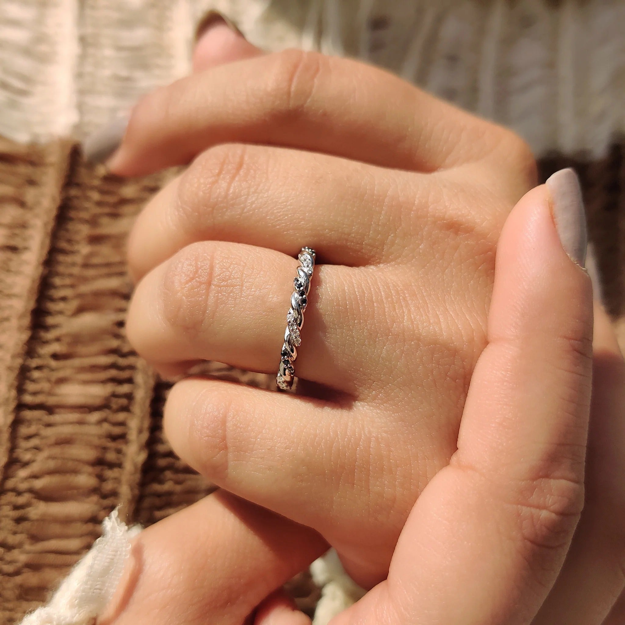 Moissanite Diamond Twisted Rope Band Elegant Stackable Wedding Ring