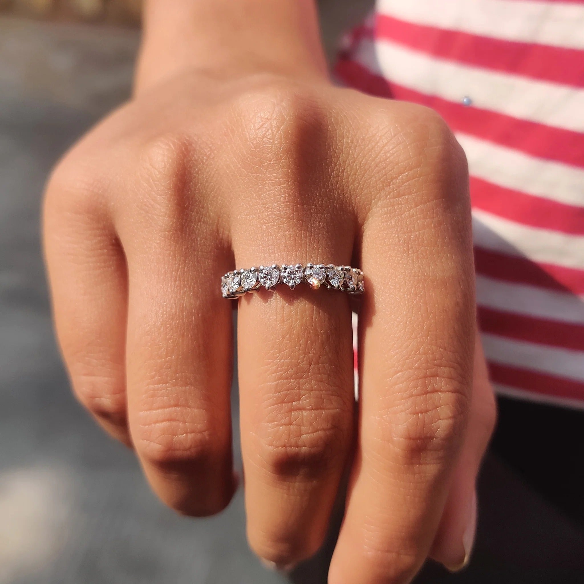 Moissanite Diamond Twisted Rope Band White Gold Minimalist Stackable Wedding Ring